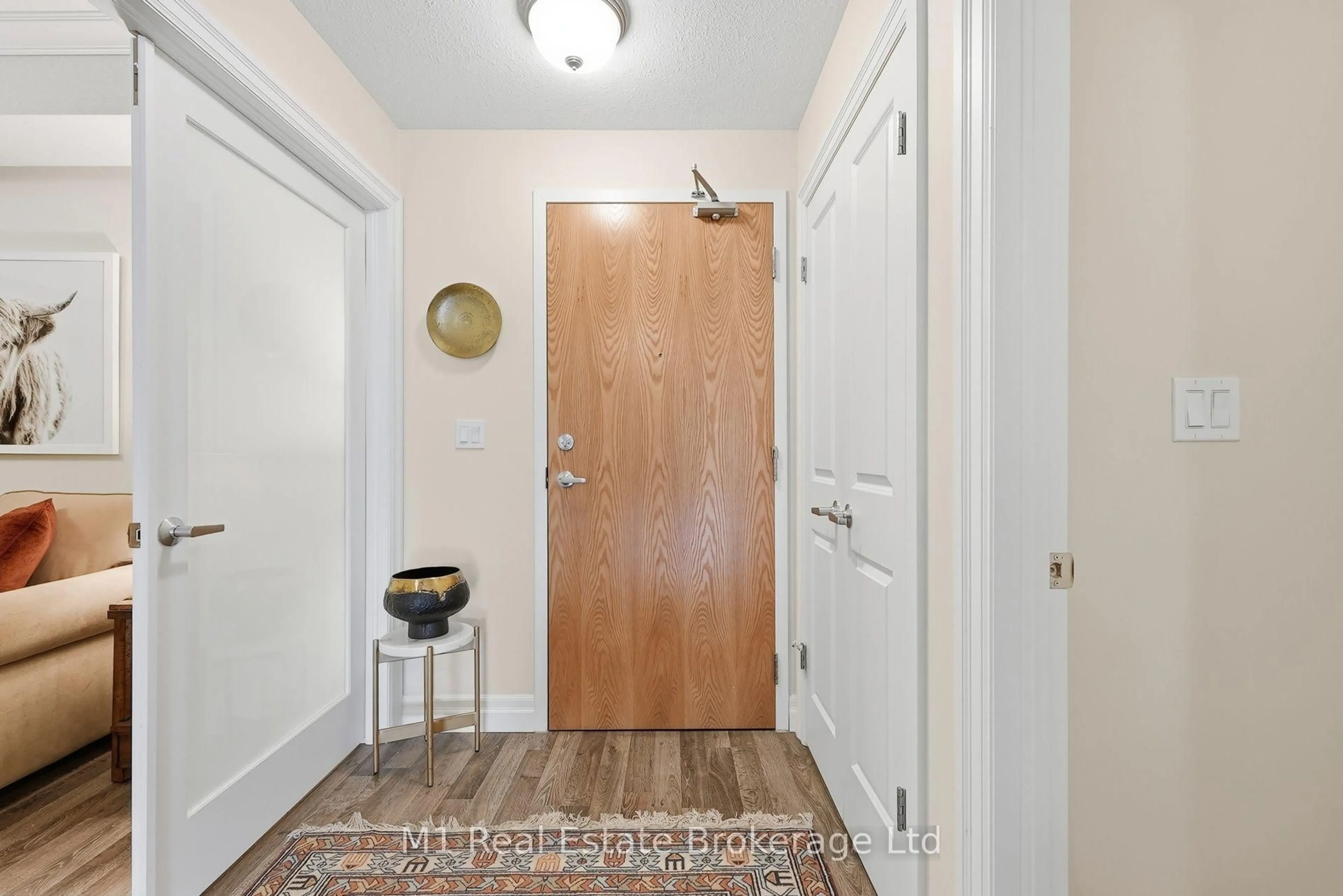 Indoor entryway for 23 Stumpf St #206, Centre Wellington Ontario N0B 1S0