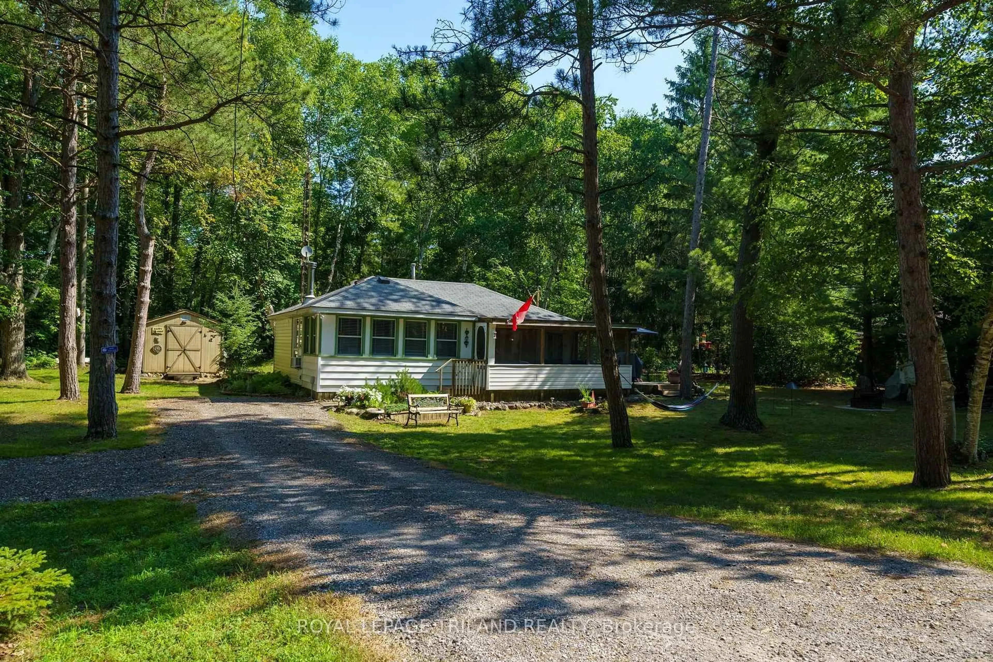 A pic from outside/outdoor area/front of a property/back of a property/a pic from drone, unknown for 6326 Huron Dr, Lambton Shores Ontario N0N 1J1