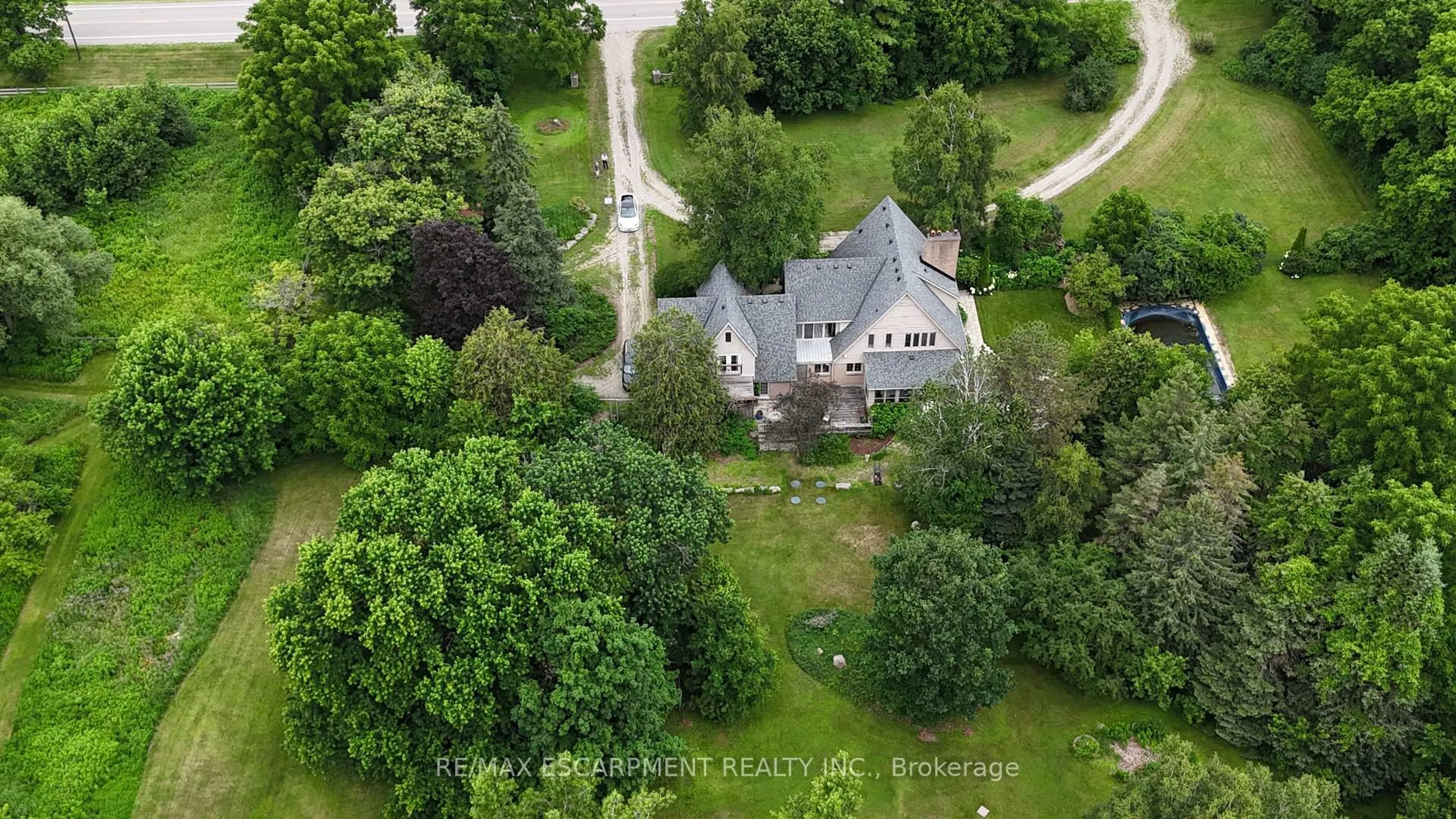 A pic from outside/outdoor area/front of a property/back of a property/a pic from drone, street for 807362 Oxford 29 Rd, Blandford-Blenheim Ontario N0J 1G0