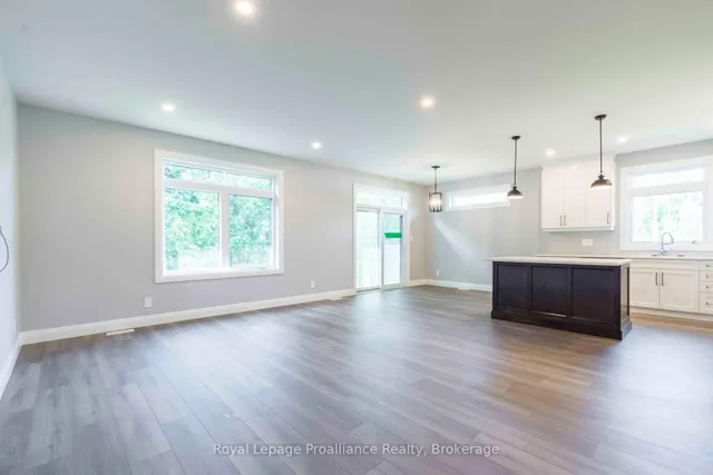 31 MacKenzie John Cres, Brighton 4