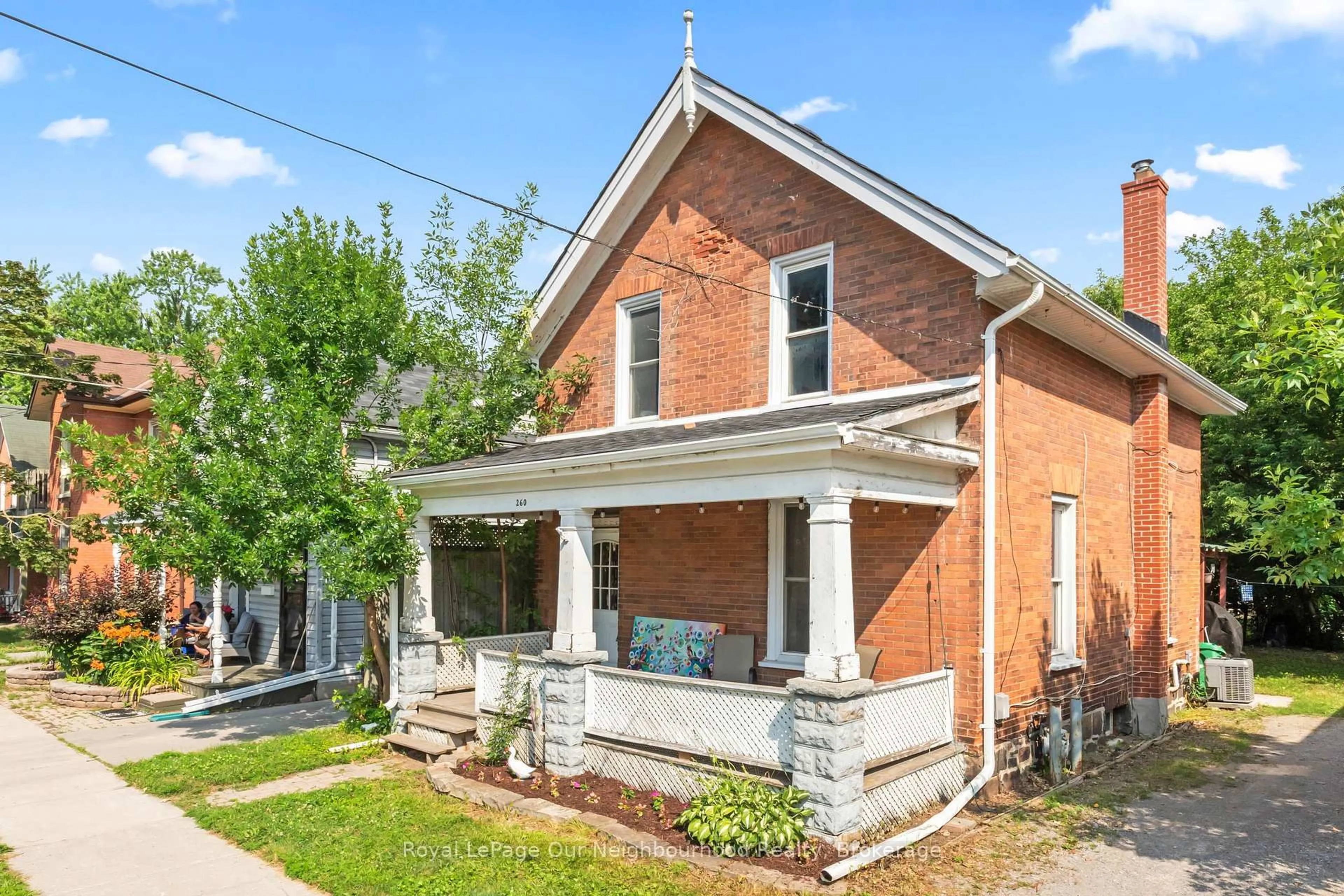 Home with brick exterior material, street for 260 Westcott St, Peterborough Ontario K9J 2H1