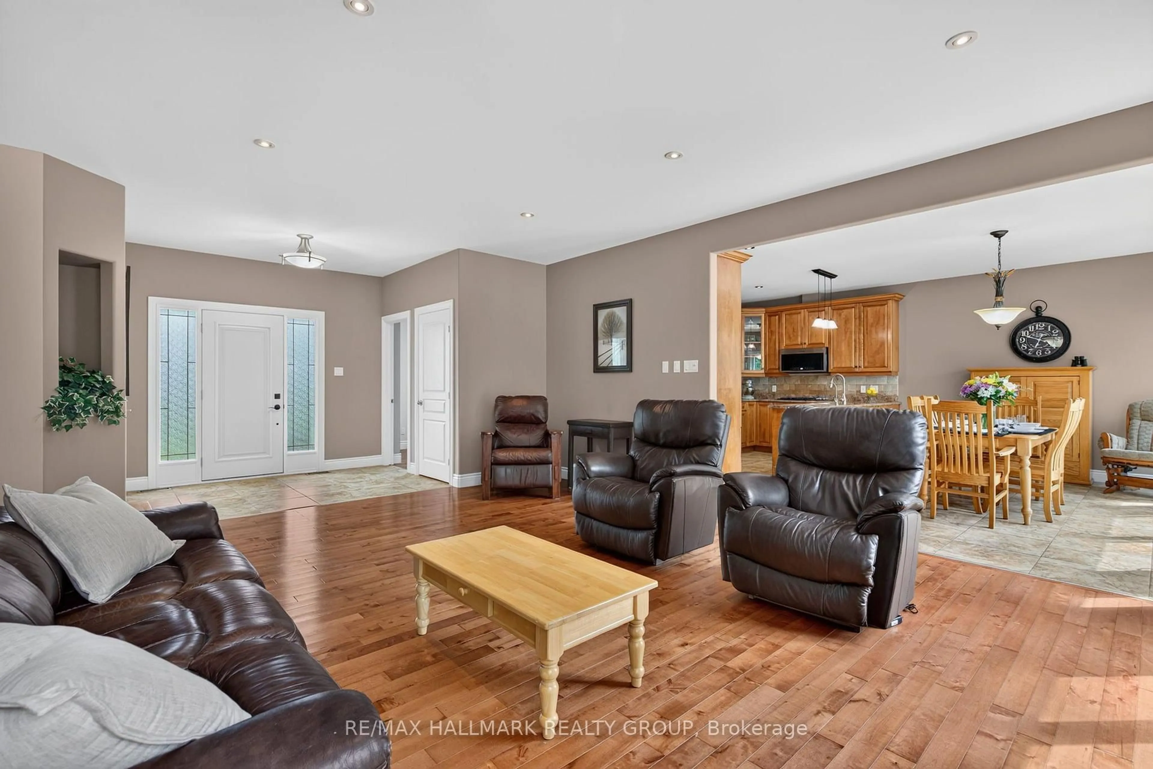 Living room with furniture, unknown for 168 Wilbert Cox Dr, Carp Ontario K0A 1L0