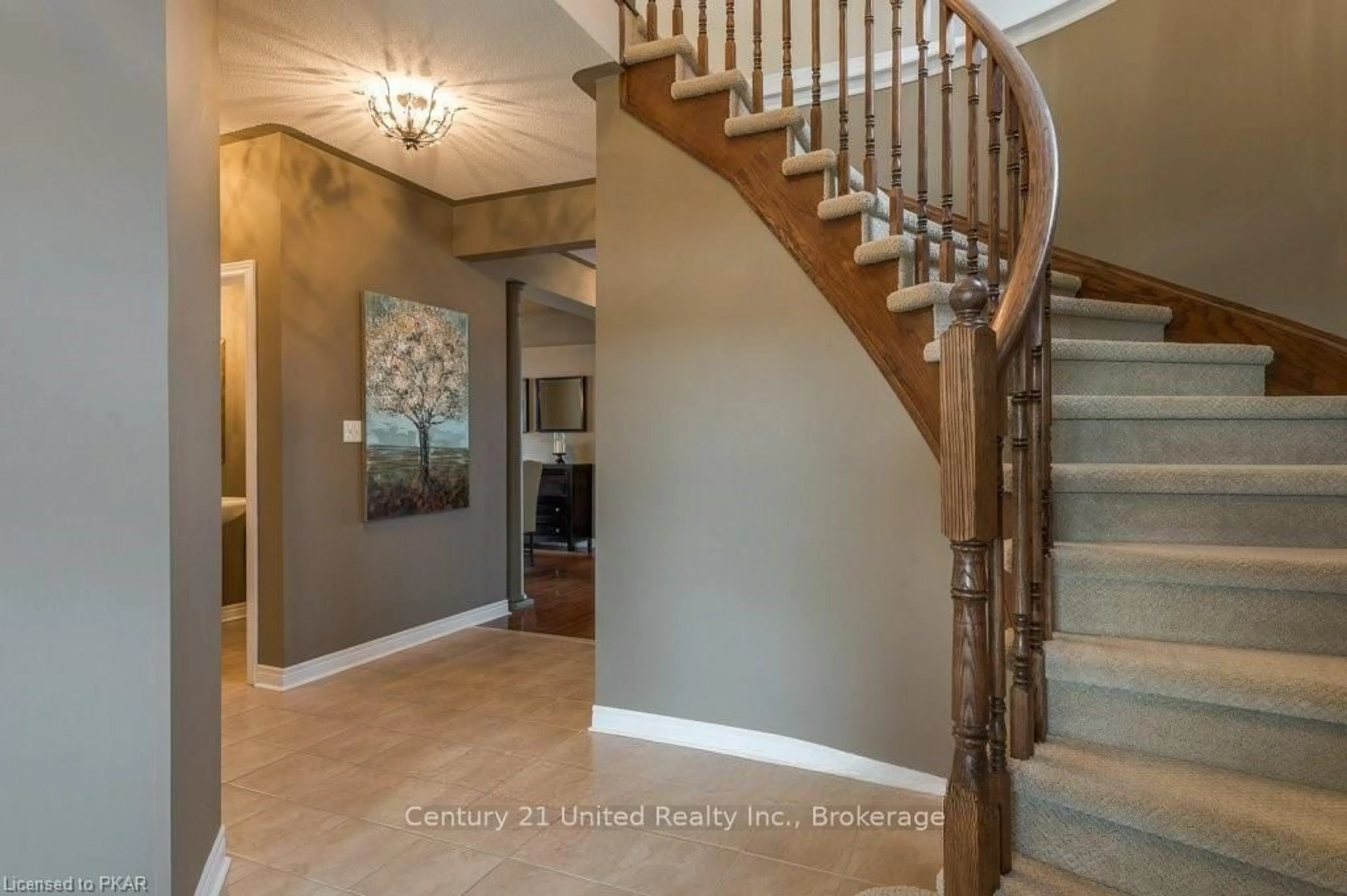 Indoor entryway for 1184 Scollard Dr, Peterborough Ontario K9H 0A8