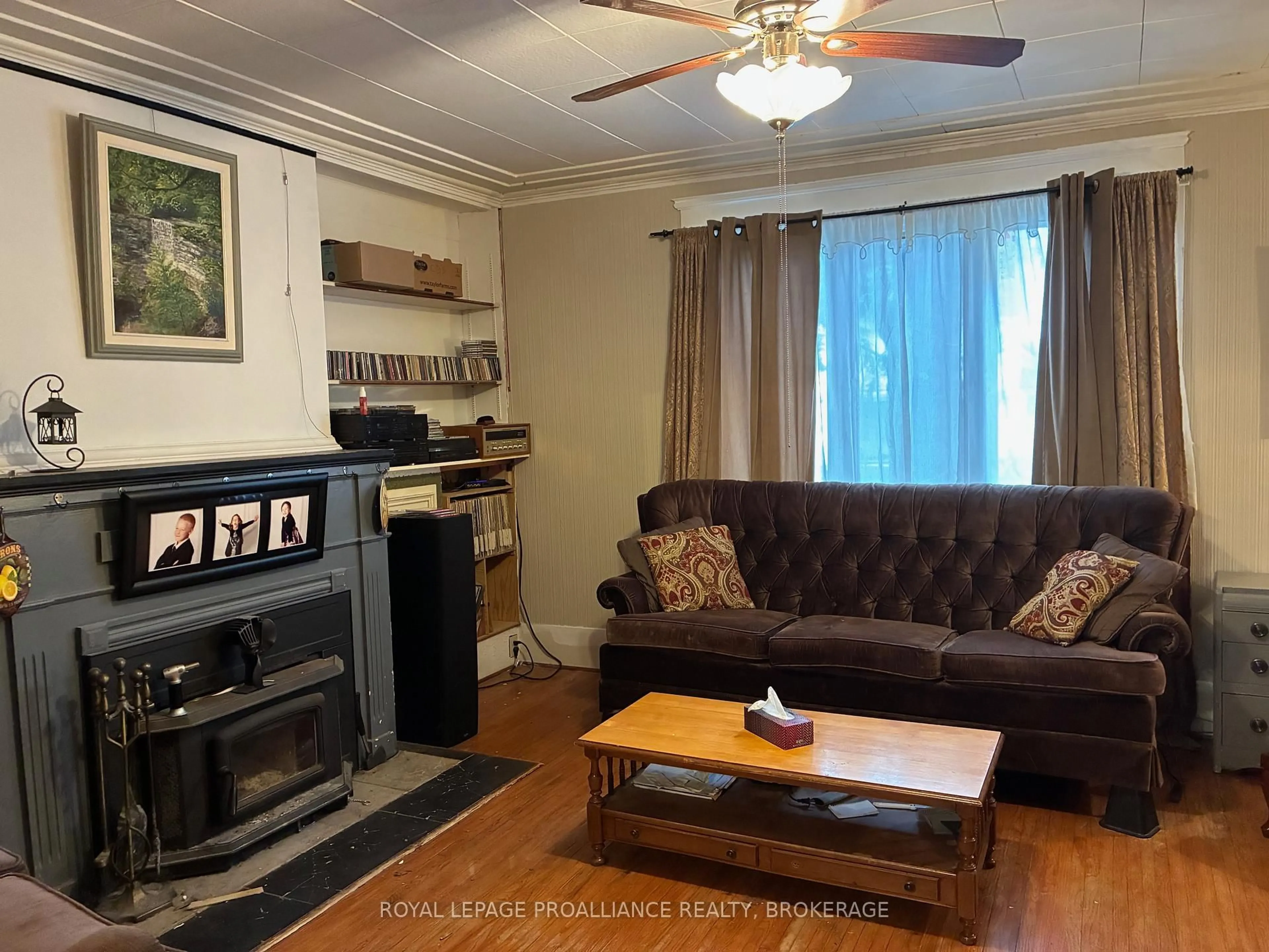 Living room with furniture, wood/laminate floor for 255 First St, Gananoque Ontario K7G 2J3