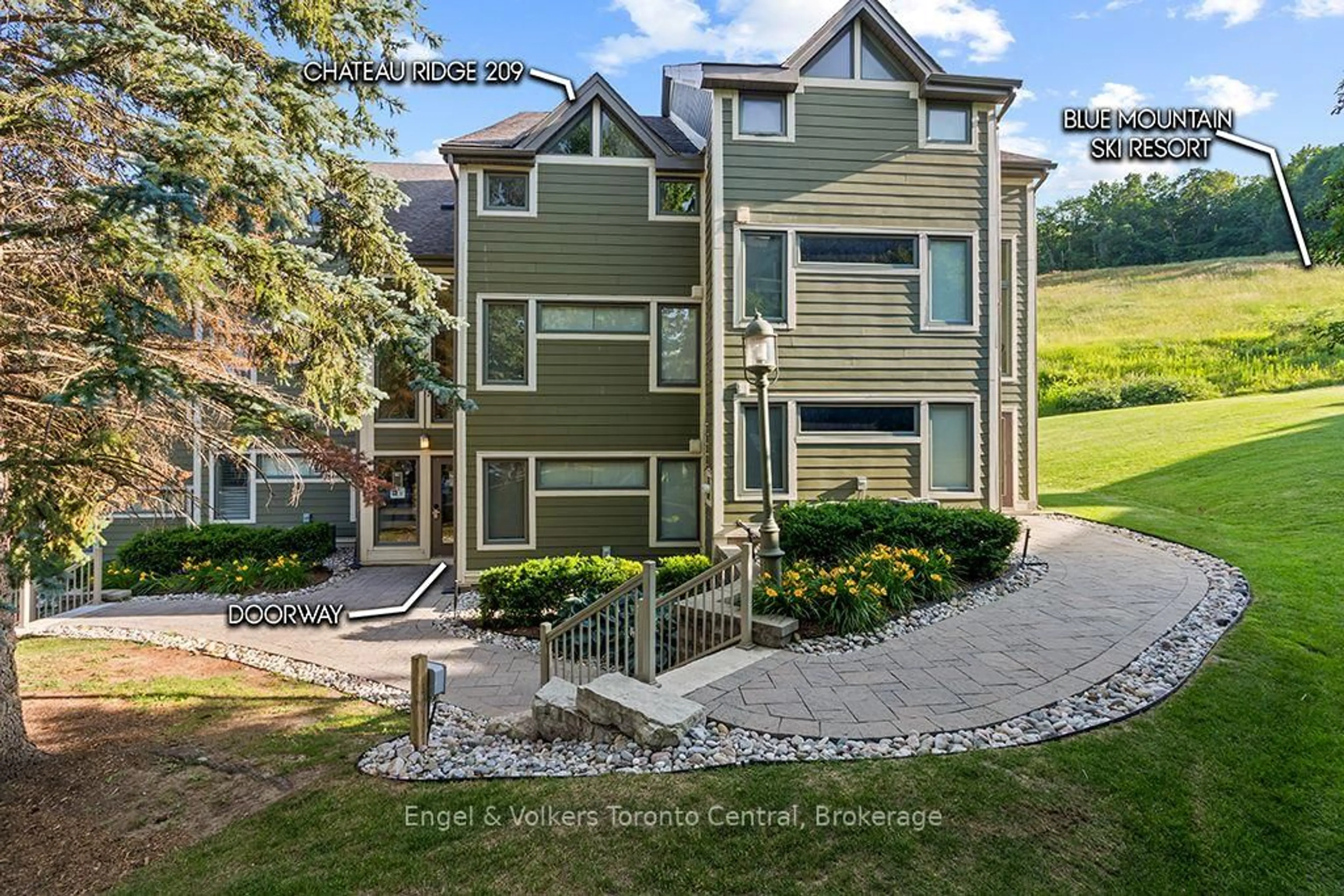 A pic from outside/outdoor area/front of a property/back of a property/a pic from drone, unknown for 796404 Grey Road 19 Rd #209, Blue Mountains Ontario L9Y 0N8