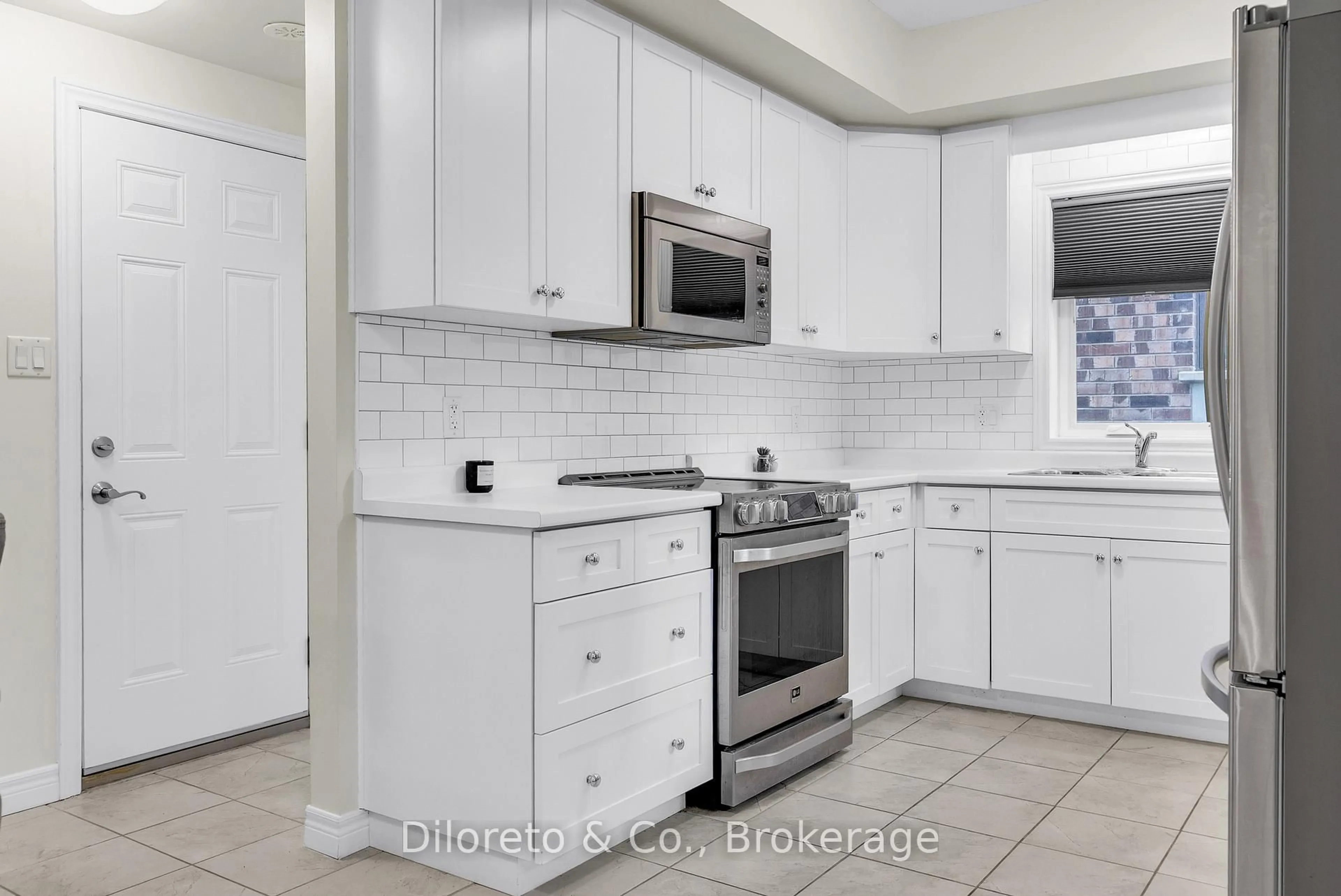 Standard kitchen, ceramic/tile floor for 39 Kay Cres #31, Guelph Ontario N1L 0N5