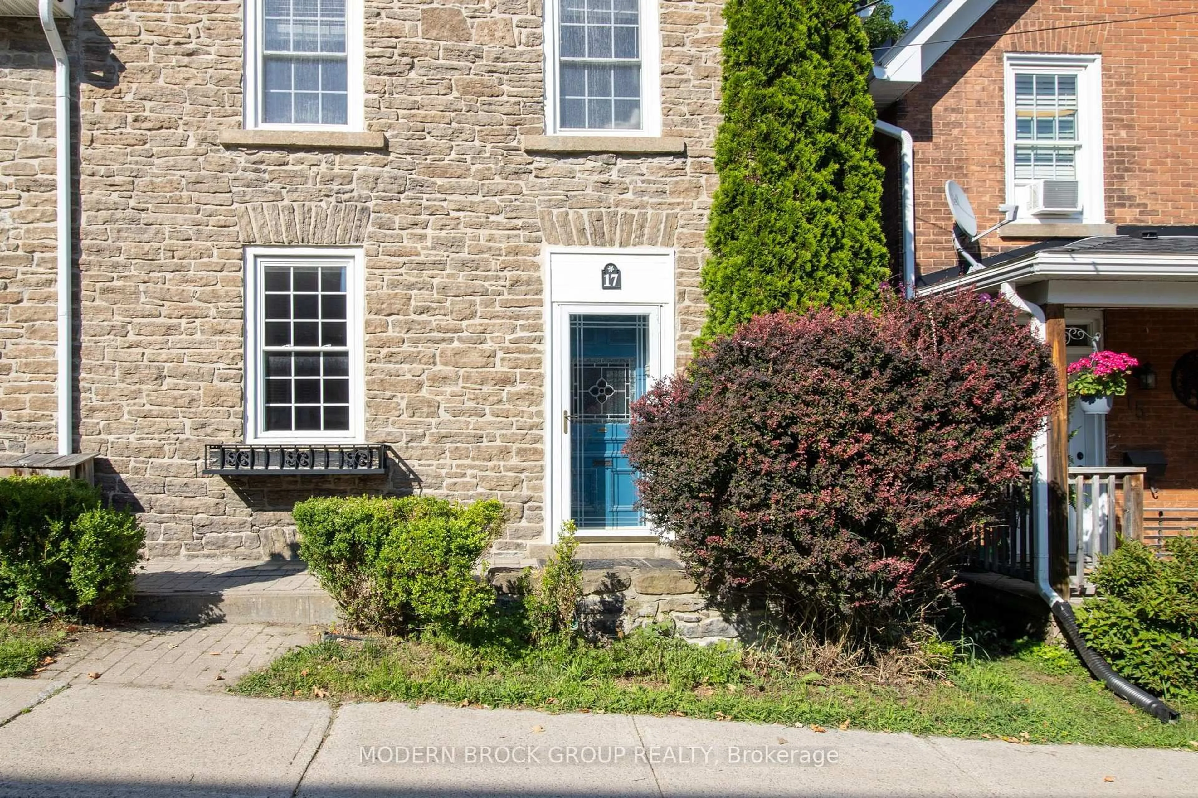 Home with brick exterior material, street for 17/19 Ormond St, Brockville Ontario K6V 2K2