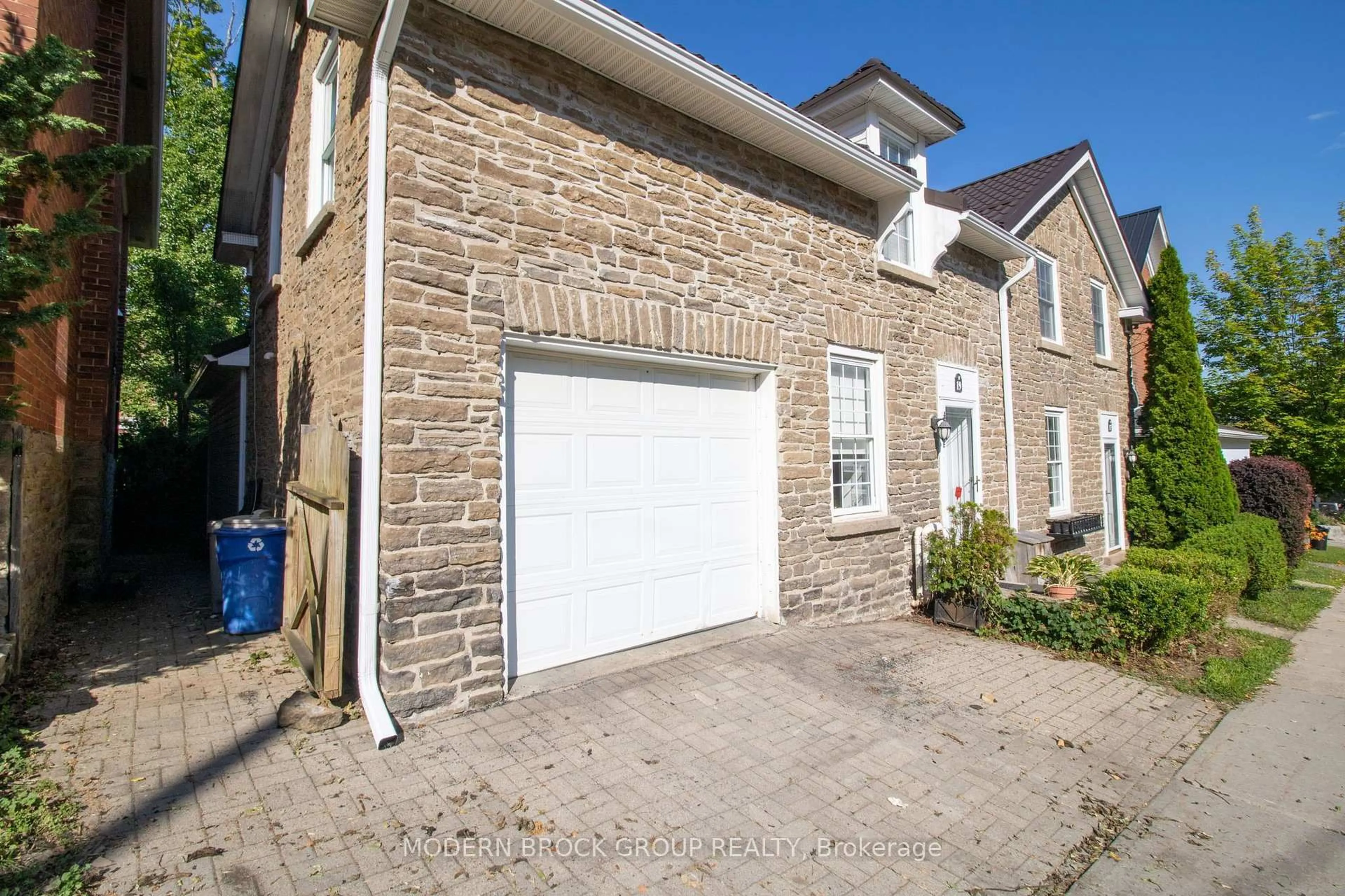 Home with brick exterior material, street for 17/19 Ormond St, Brockville Ontario K6V 2K2