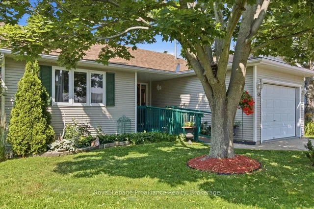12 Reynolds Pl, Prince Edward County 3