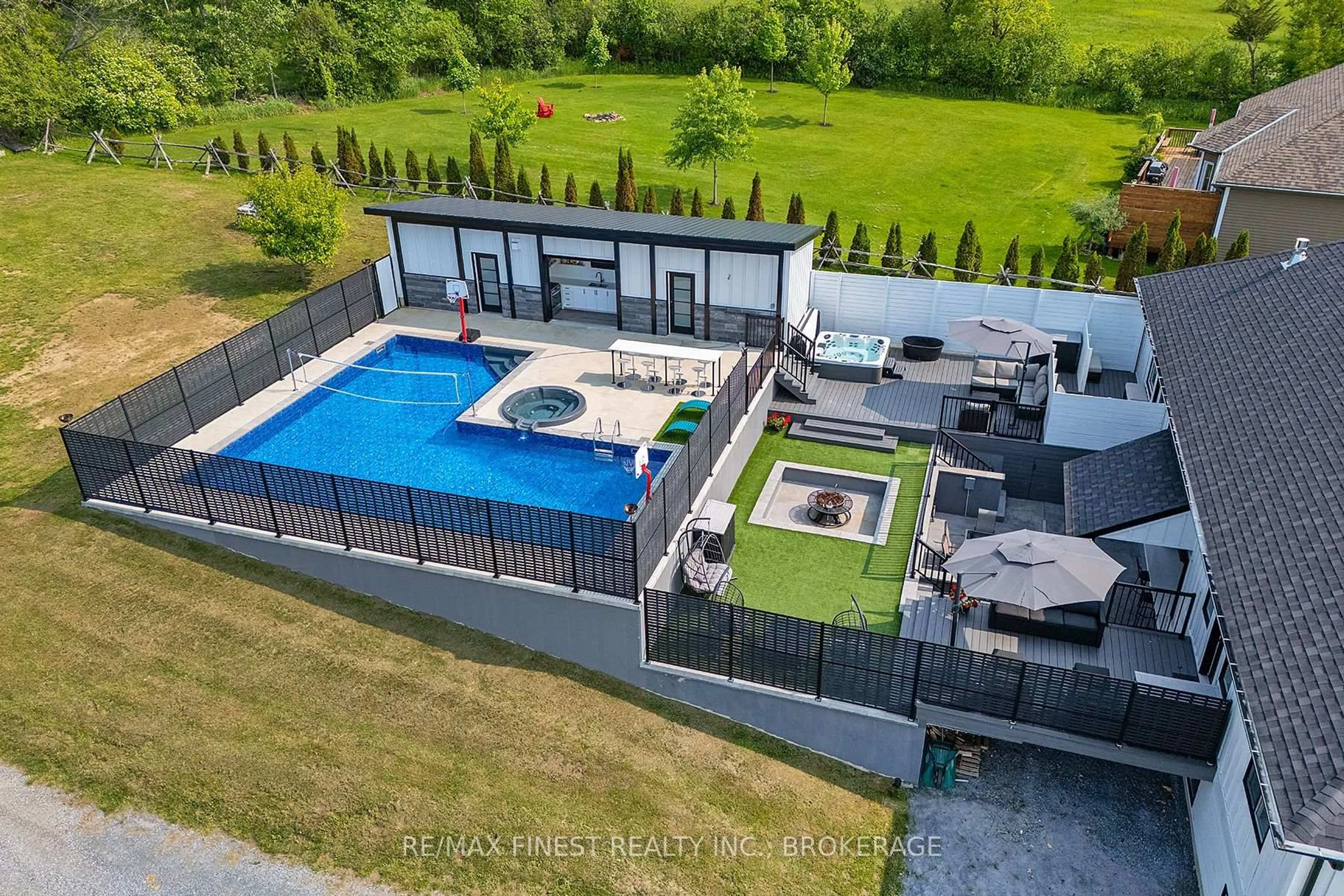 A pic from outside/outdoor area/front of a property/back of a property/a pic from drone, unknown for 181 Morgan Dr, Sydenham Ontario K0H 2T0