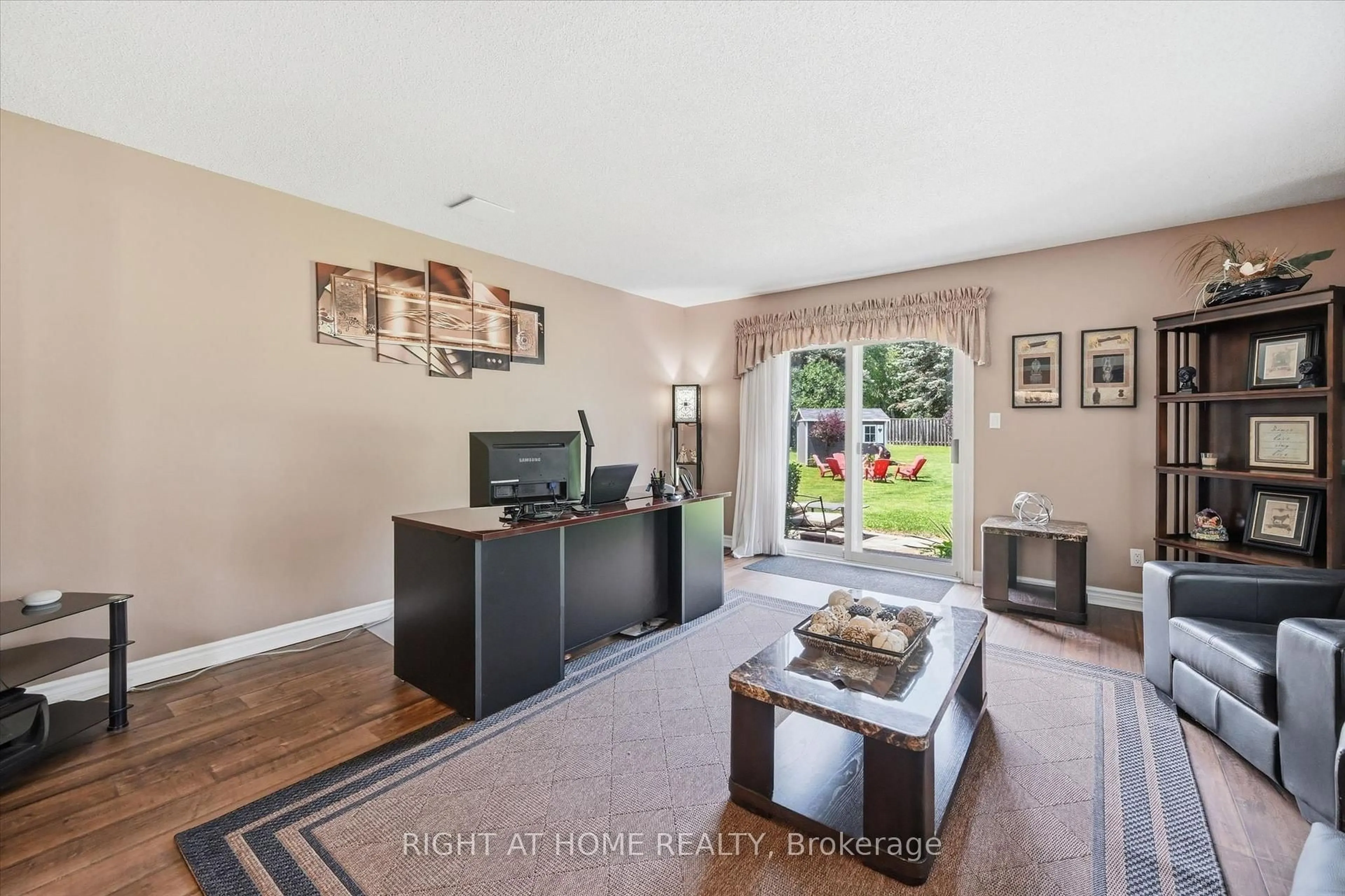 Living room with furniture, unknown for 1 Idared Rd, Hamilton Ontario L0R 1H3