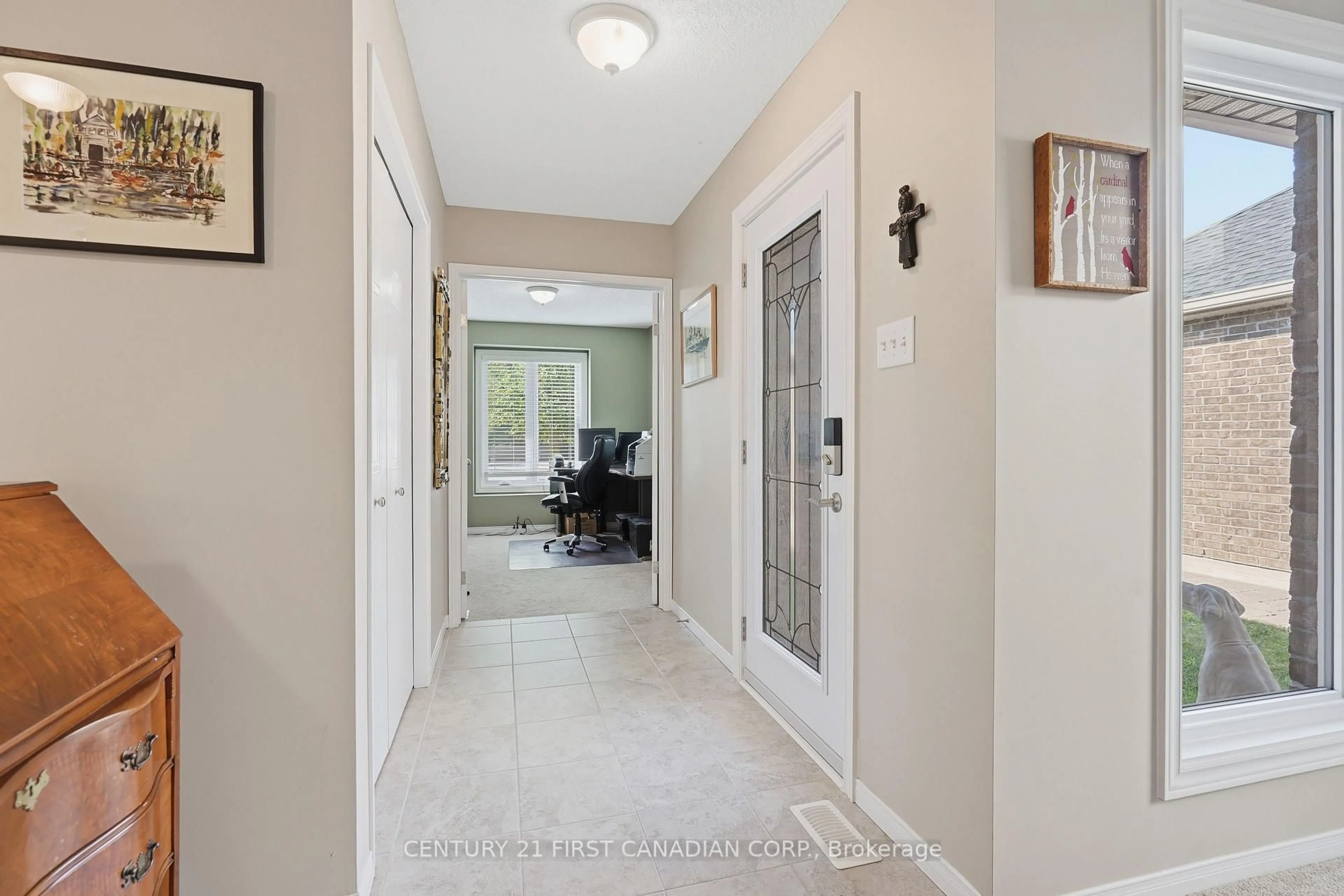 Indoor entryway for 1853 Blackwater Rd #9, London North Ontario N5X 4R9