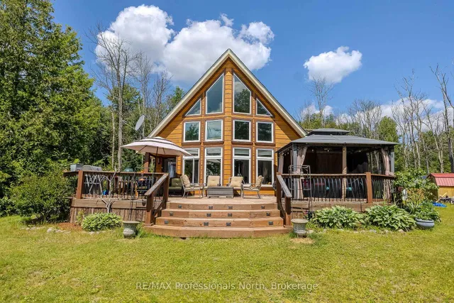 1367 Pickerel and Jack Lake Rd, Armour