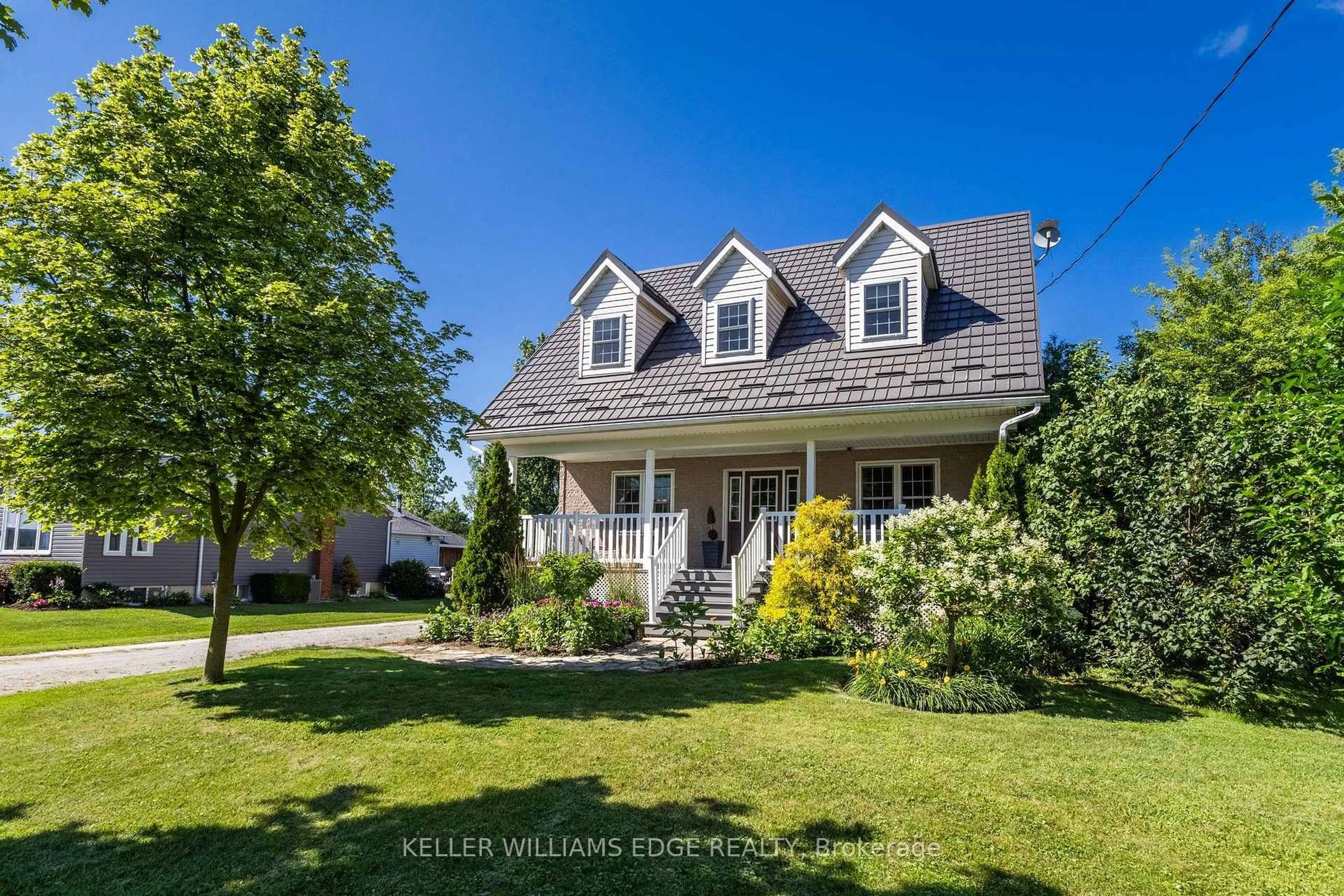 Home with vinyl exterior material, street for 5276 Dickenson Rd, Hamilton Ontario L0R 1P0