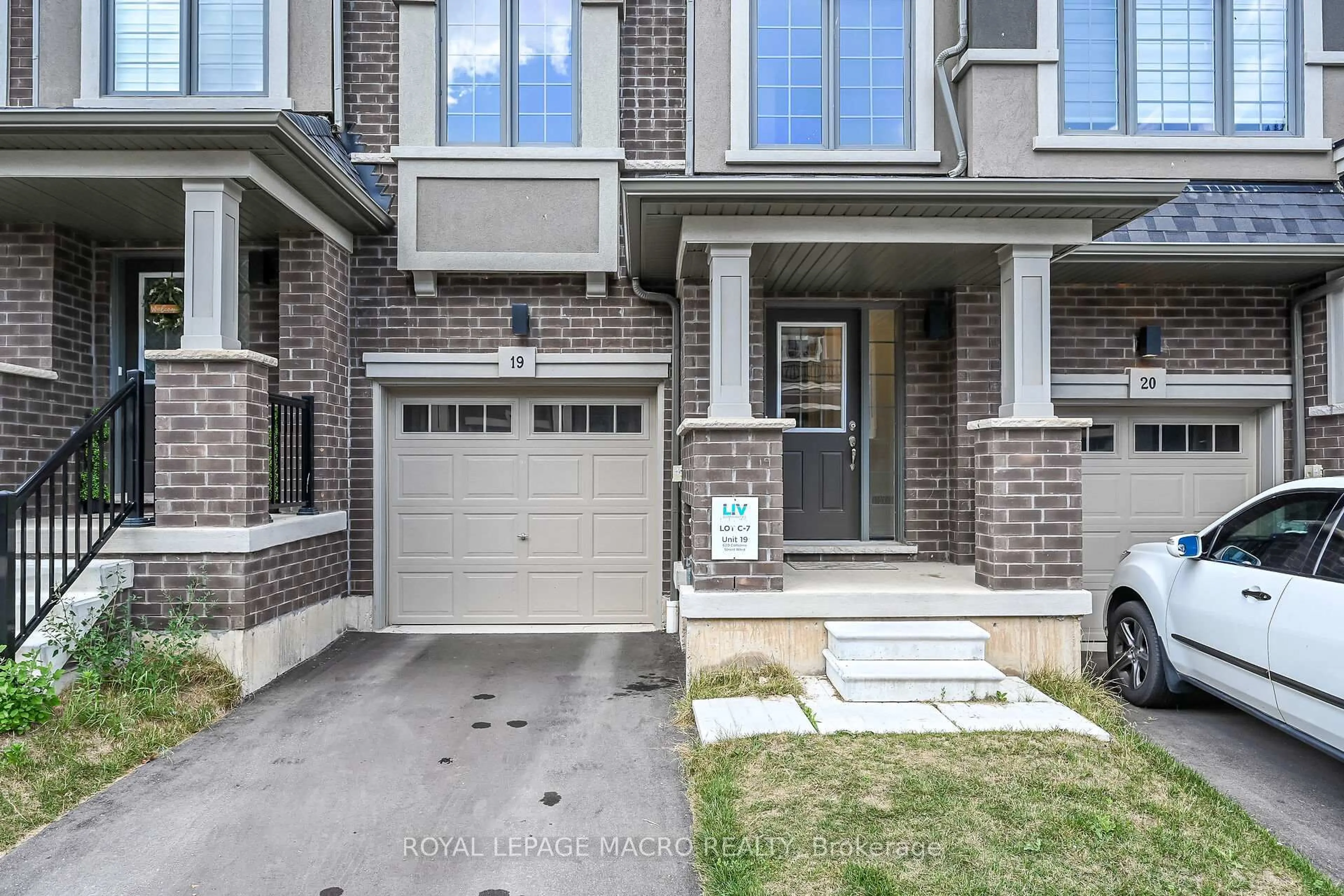 Home with brick exterior material, street for 620 Colborne St #19, Brantford Ontario N3T 6L5