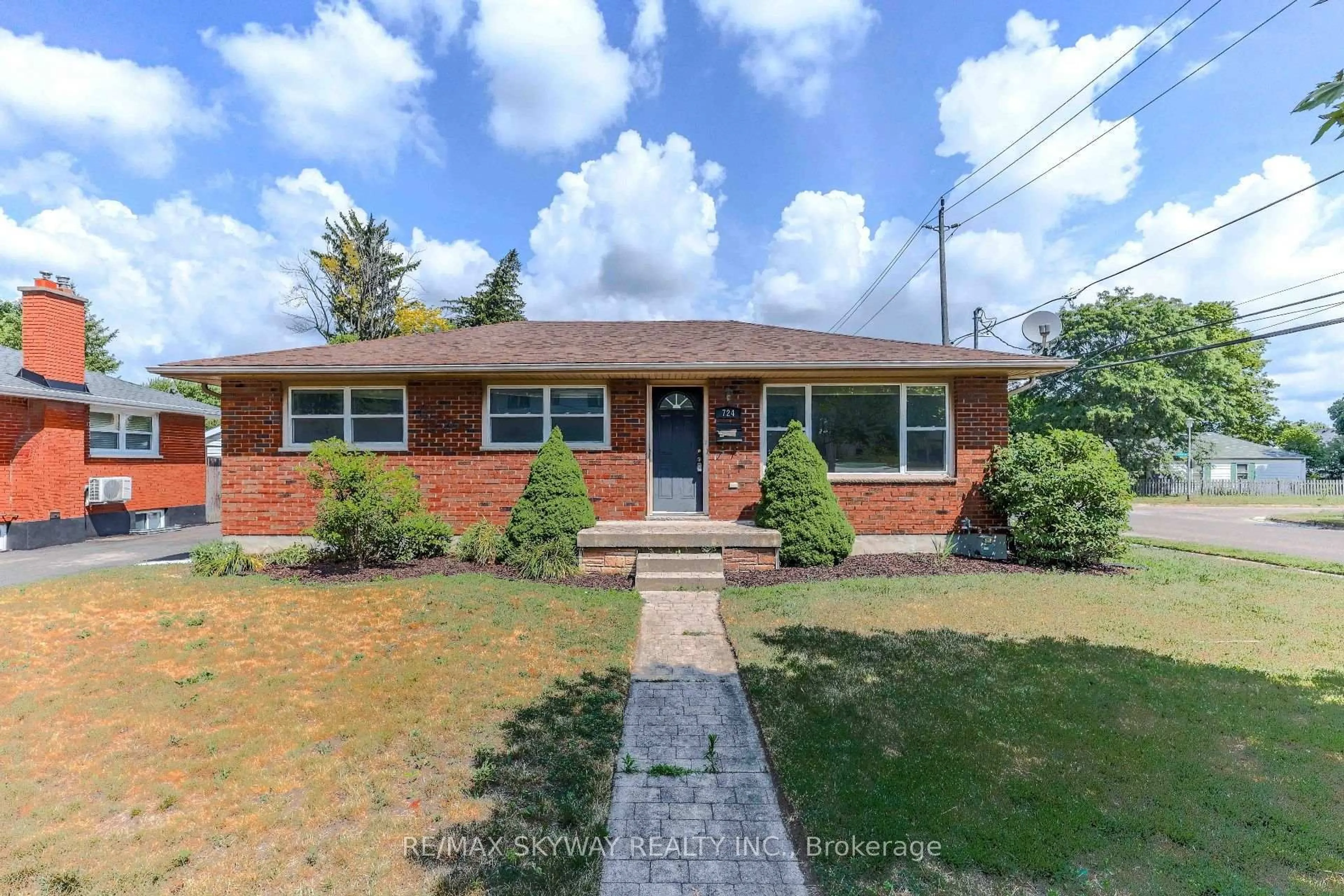 Home with brick exterior material, street for 724 BRANT St, London East Ontario N5Y 3N1