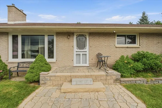178 Riverside Pkwy, Hastings 4