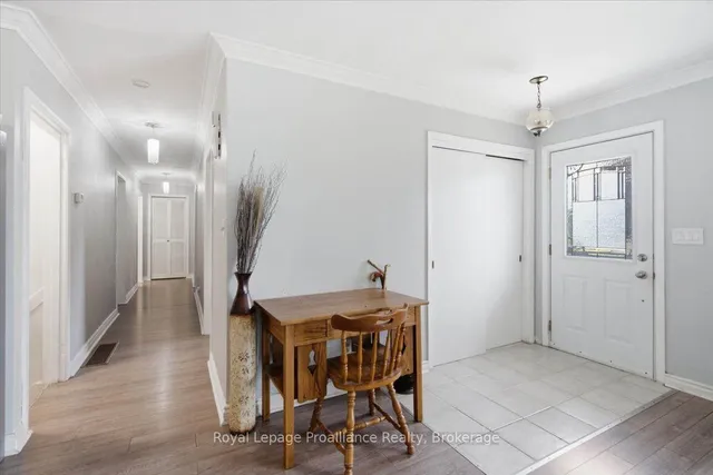 178 Riverside Pkwy, Hastings 5
