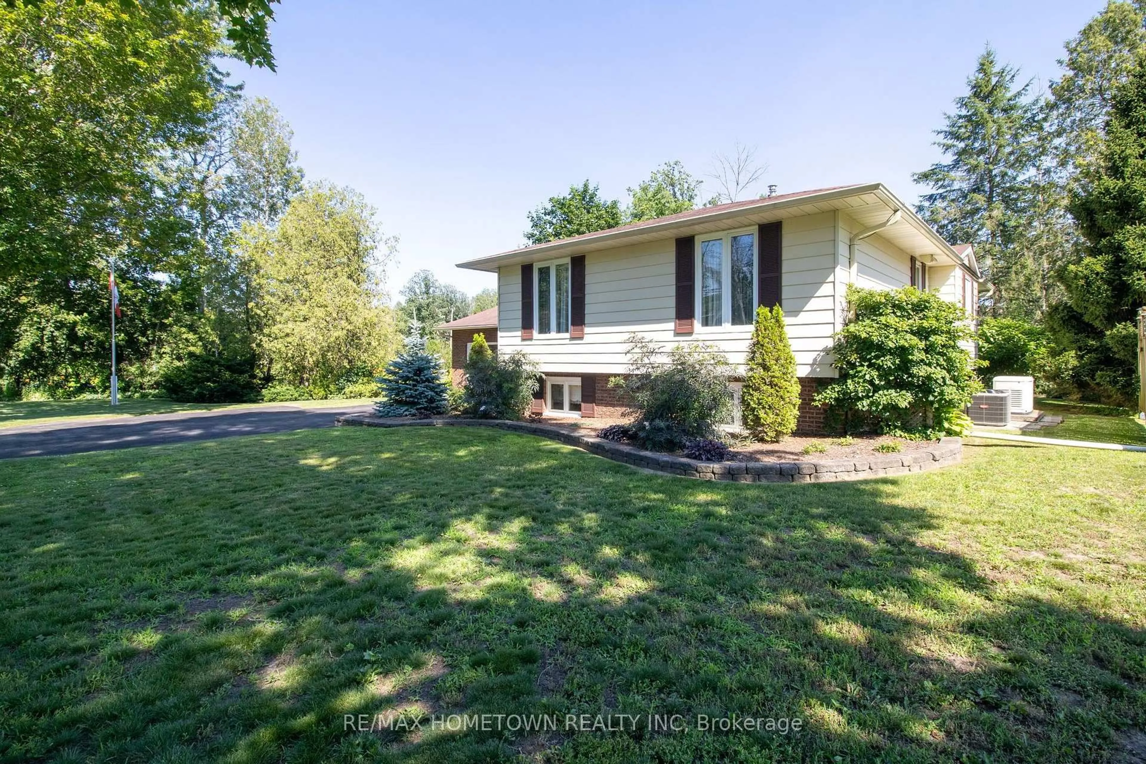 A pic from outside/outdoor area/front of a property/back of a property/a pic from drone, water/lake/river/ocean view for 1 Meikle Dr, Augusta Ontario K0E 1P0