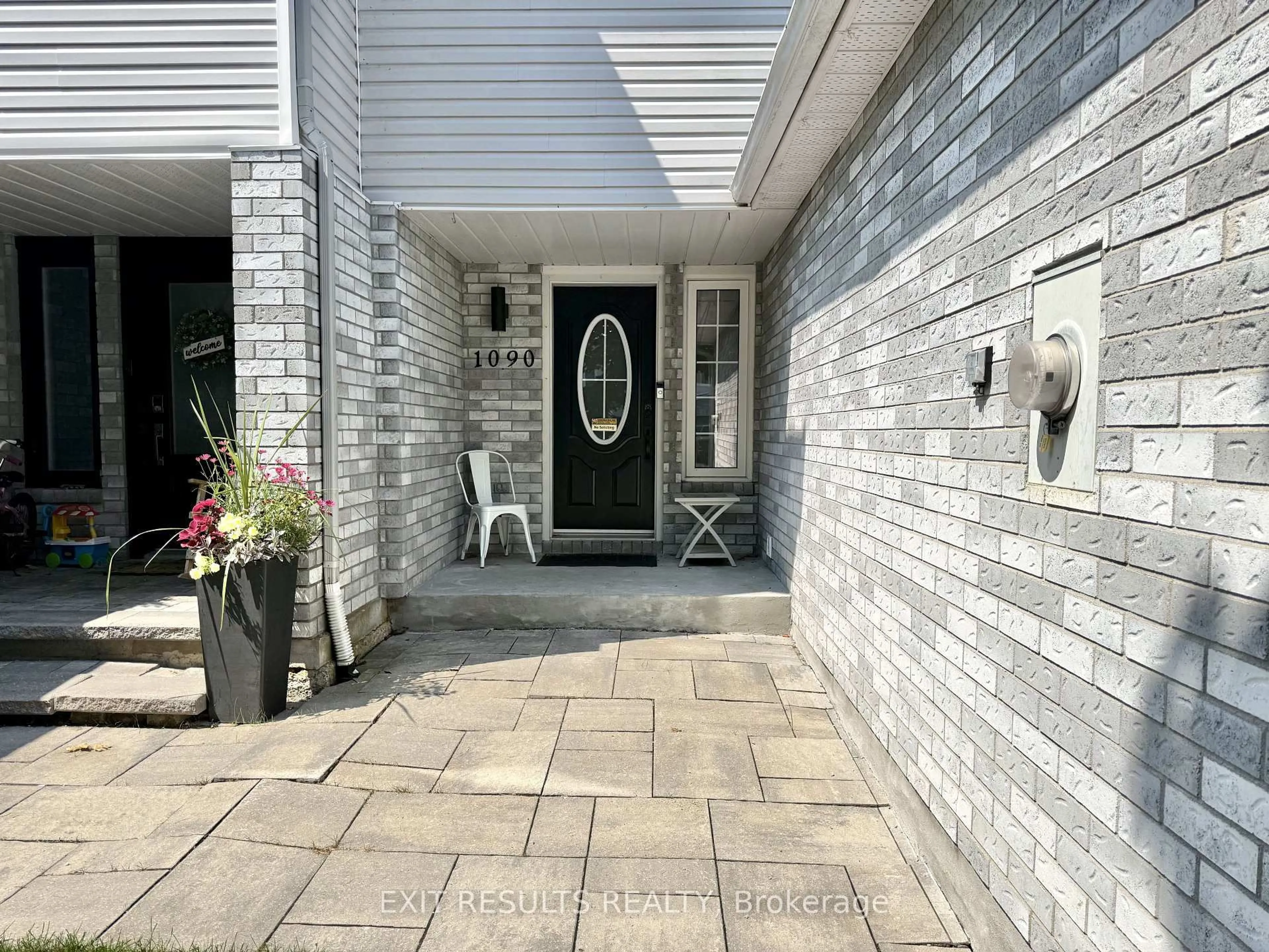Unknown for 1090 DIANNE Ave, Clarence-Rockland Ontario K4K 1G7