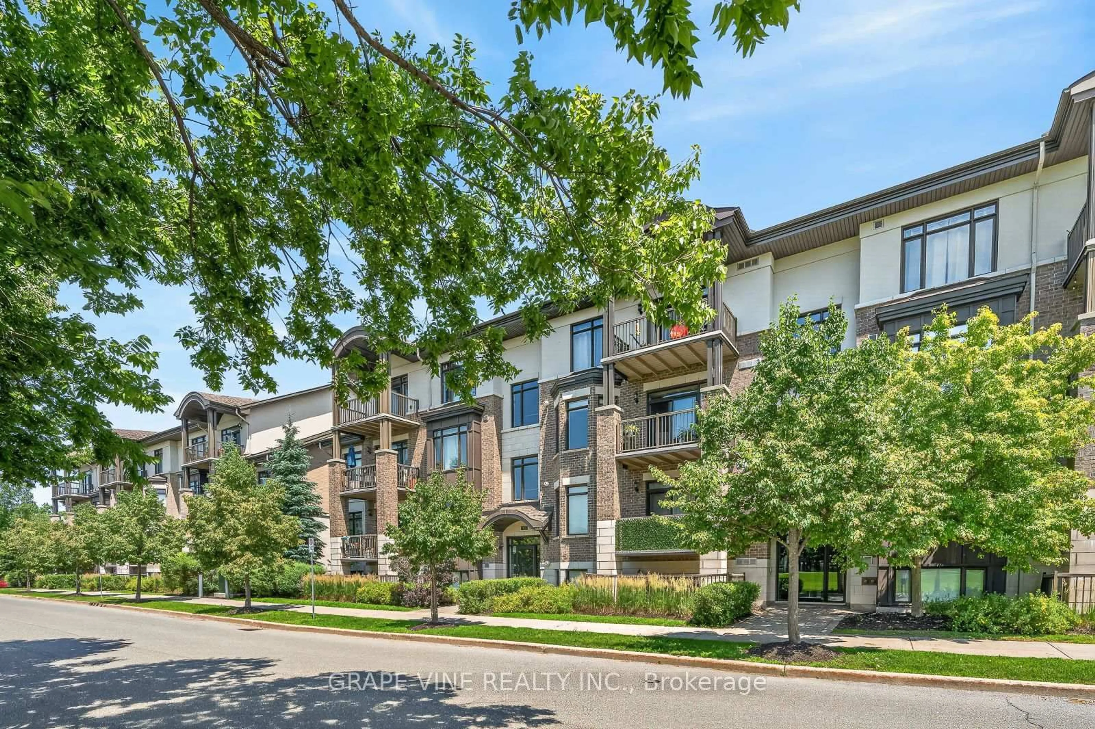 Patio, street for 705 Beauparc Private #306, Ottawa Ontario K1J 0B6