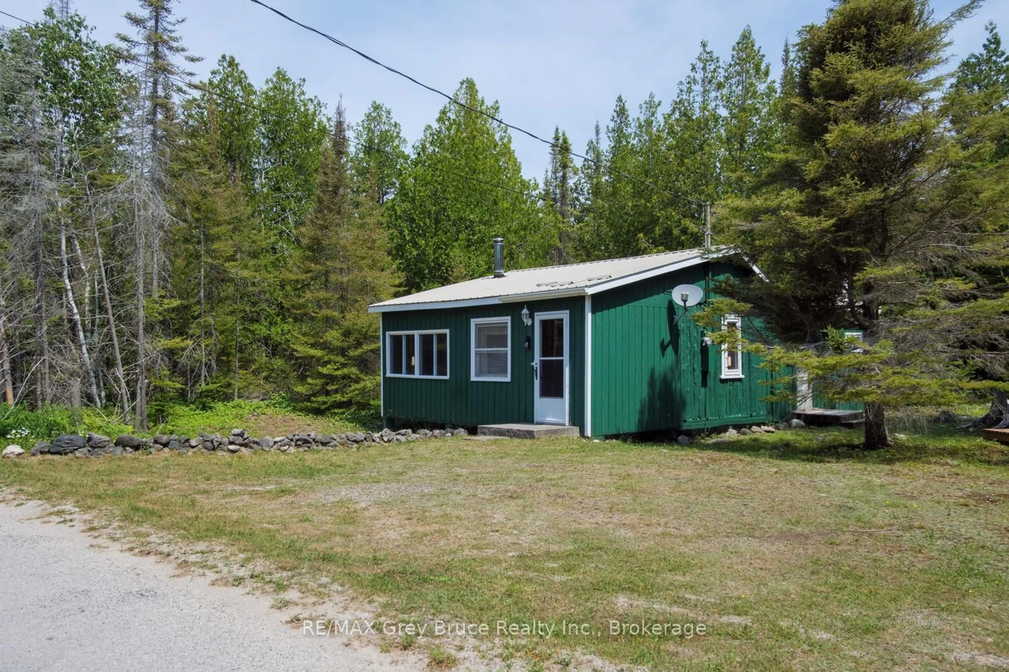 Shed for 949 Dorcas Bay Rd, Northern Bruce Peninsula Ontario N0H 2R0