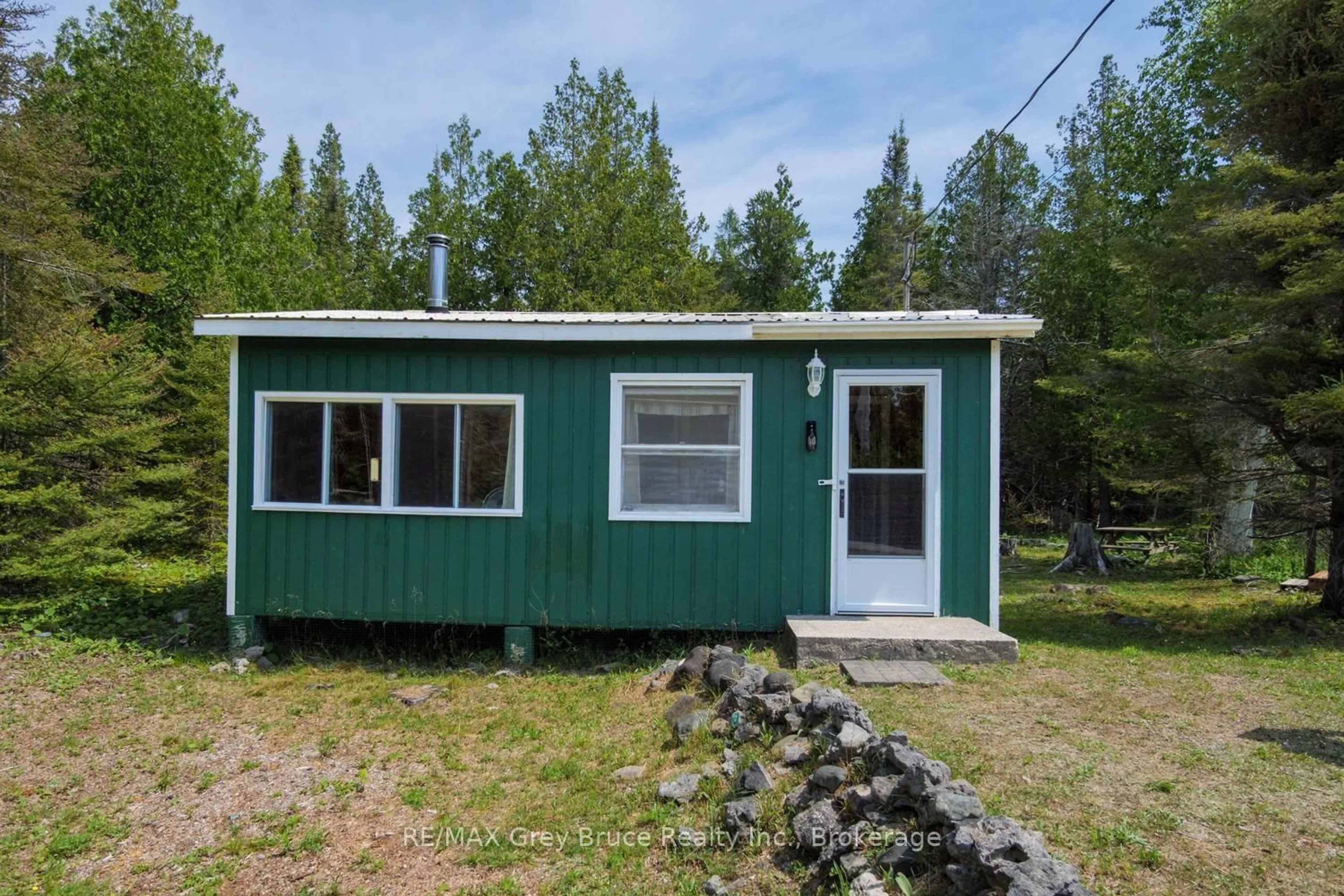 Shed for 949 Dorcas Bay Rd, Northern Bruce Peninsula Ontario N0H 2R0