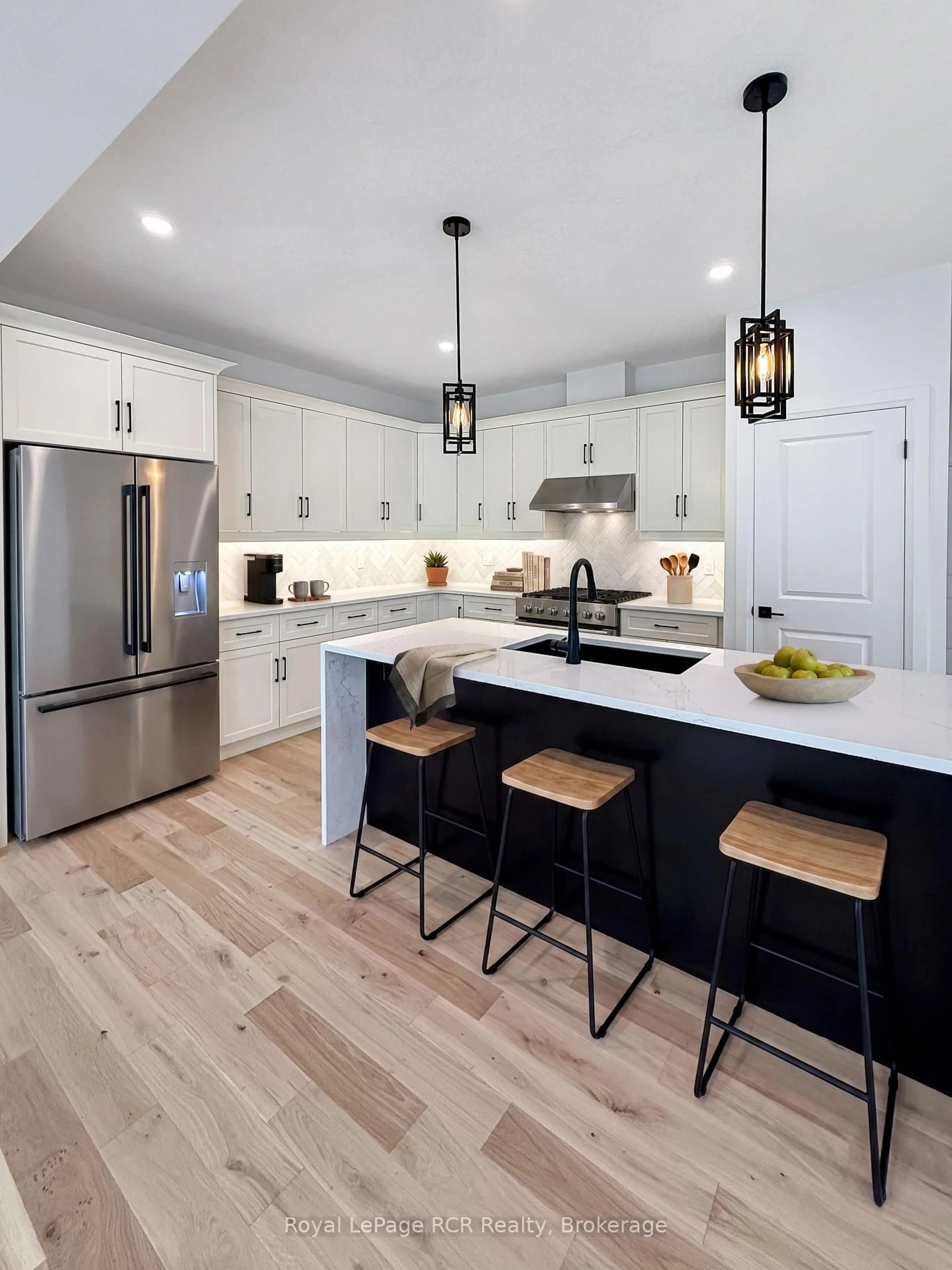 Contemporary kitchen, unknown for 71 Colwill Crt, Wellington North Ontario N0G 1A0