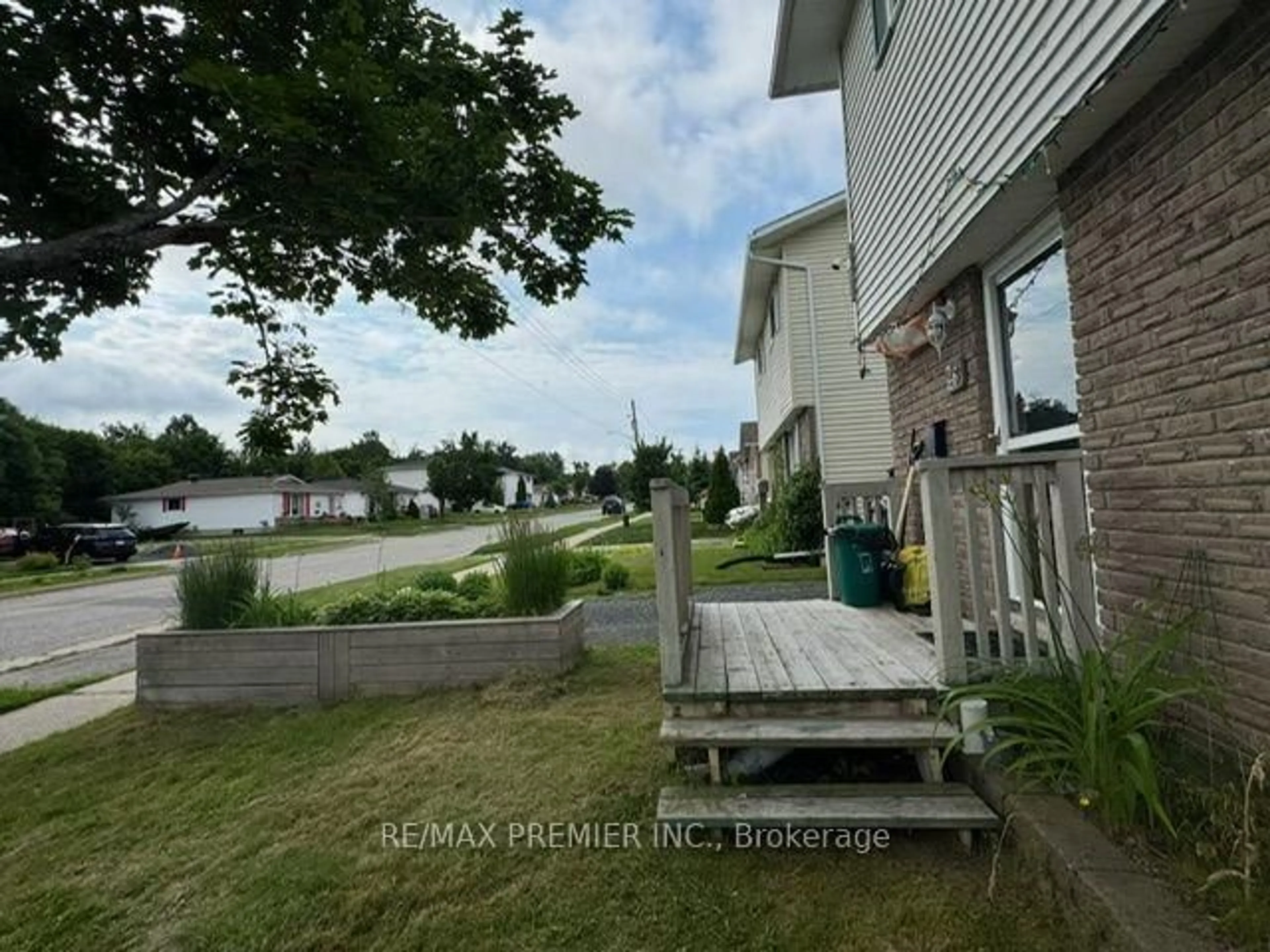 Unknown for 26 Hergott Ave, Elliot Lake Ontario P5A 3A8