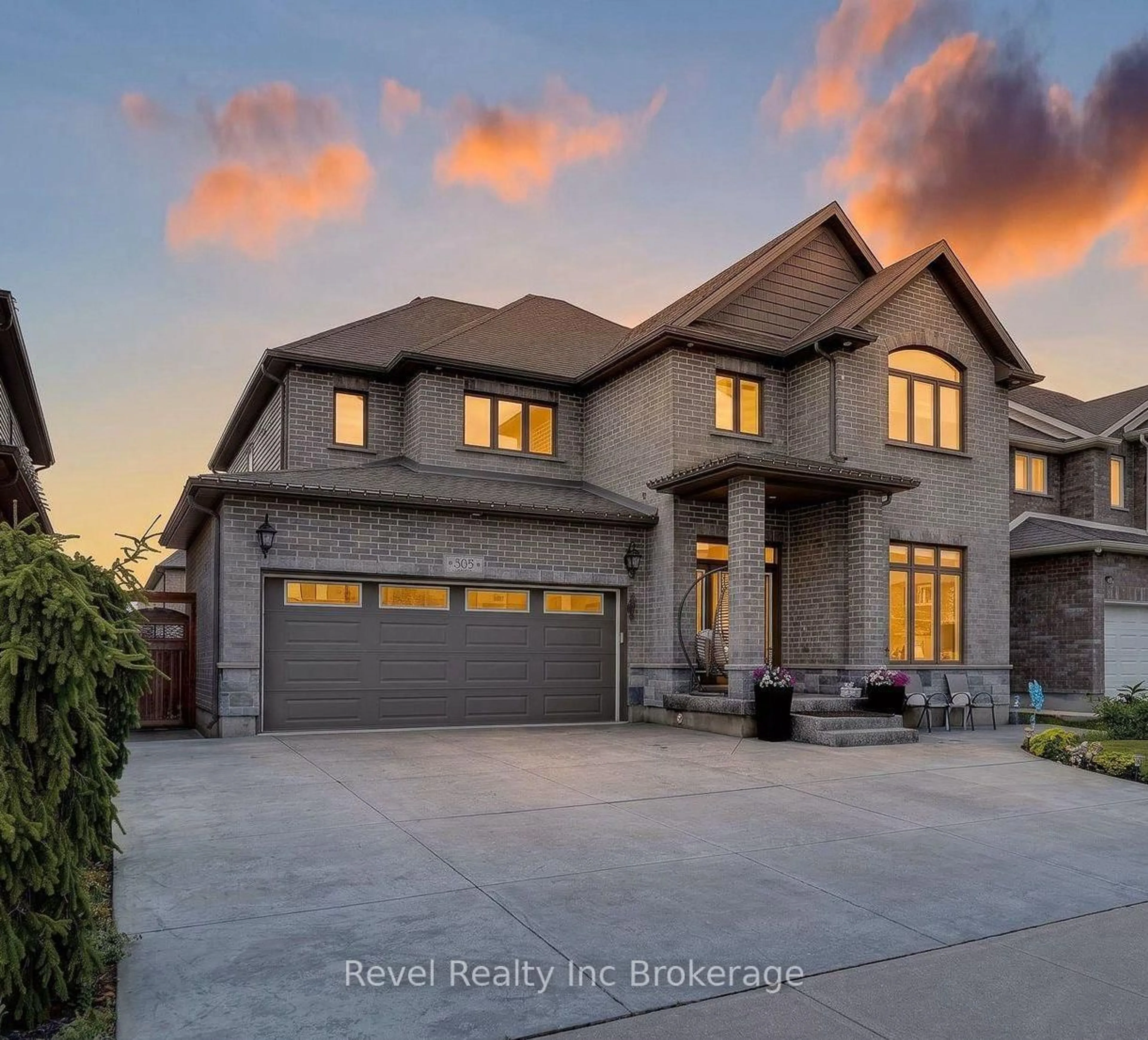 Home with brick exterior material, street for 805 Halifax Rd, Woodstock Ontario N4T 0C6