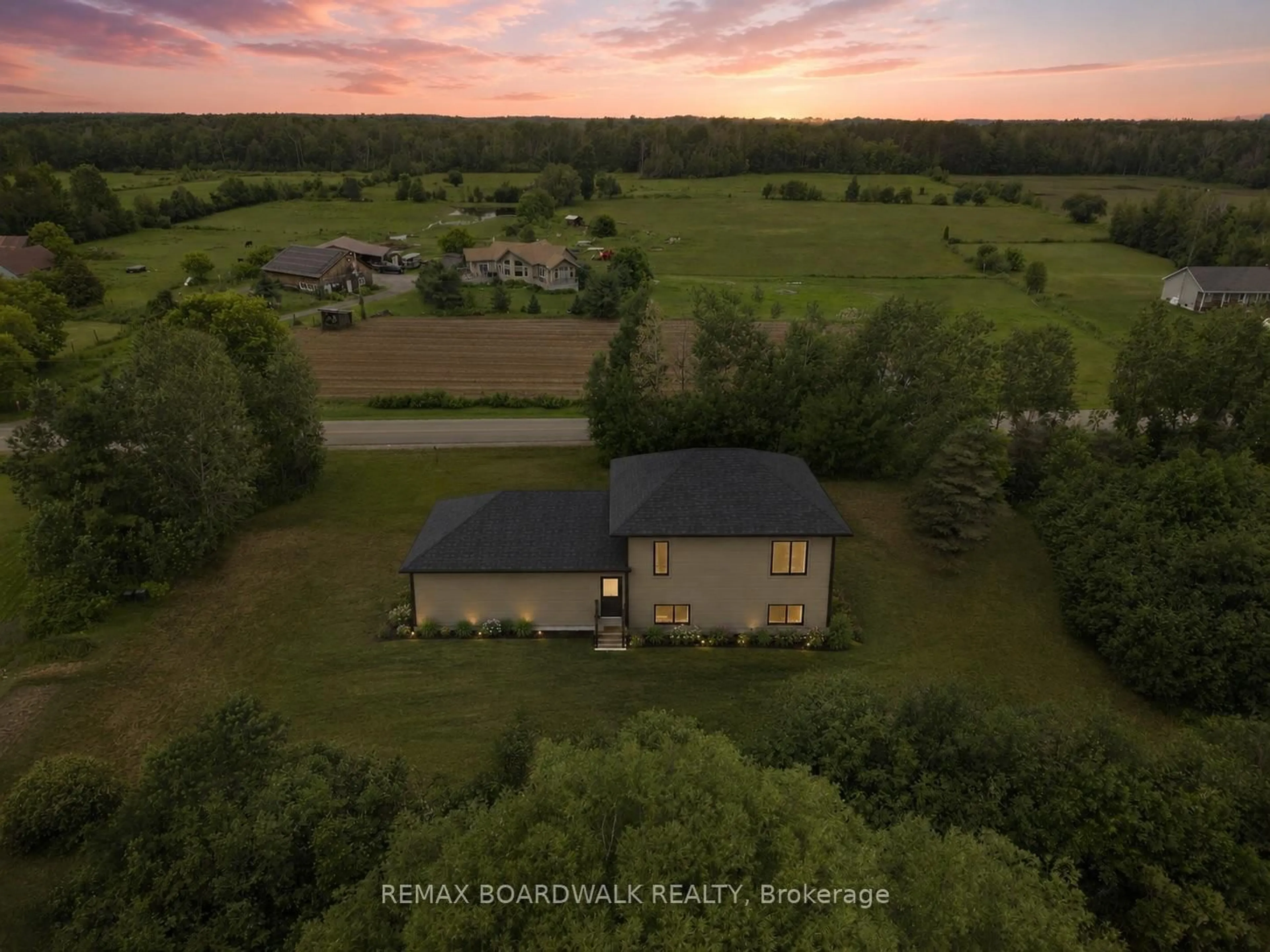 A pic from outside/outdoor area/front of a property/back of a property/a pic from drone, unknown for 1403 Pittston Rd, Edwardsburgh/Cardinal Ontario K0E 1X0