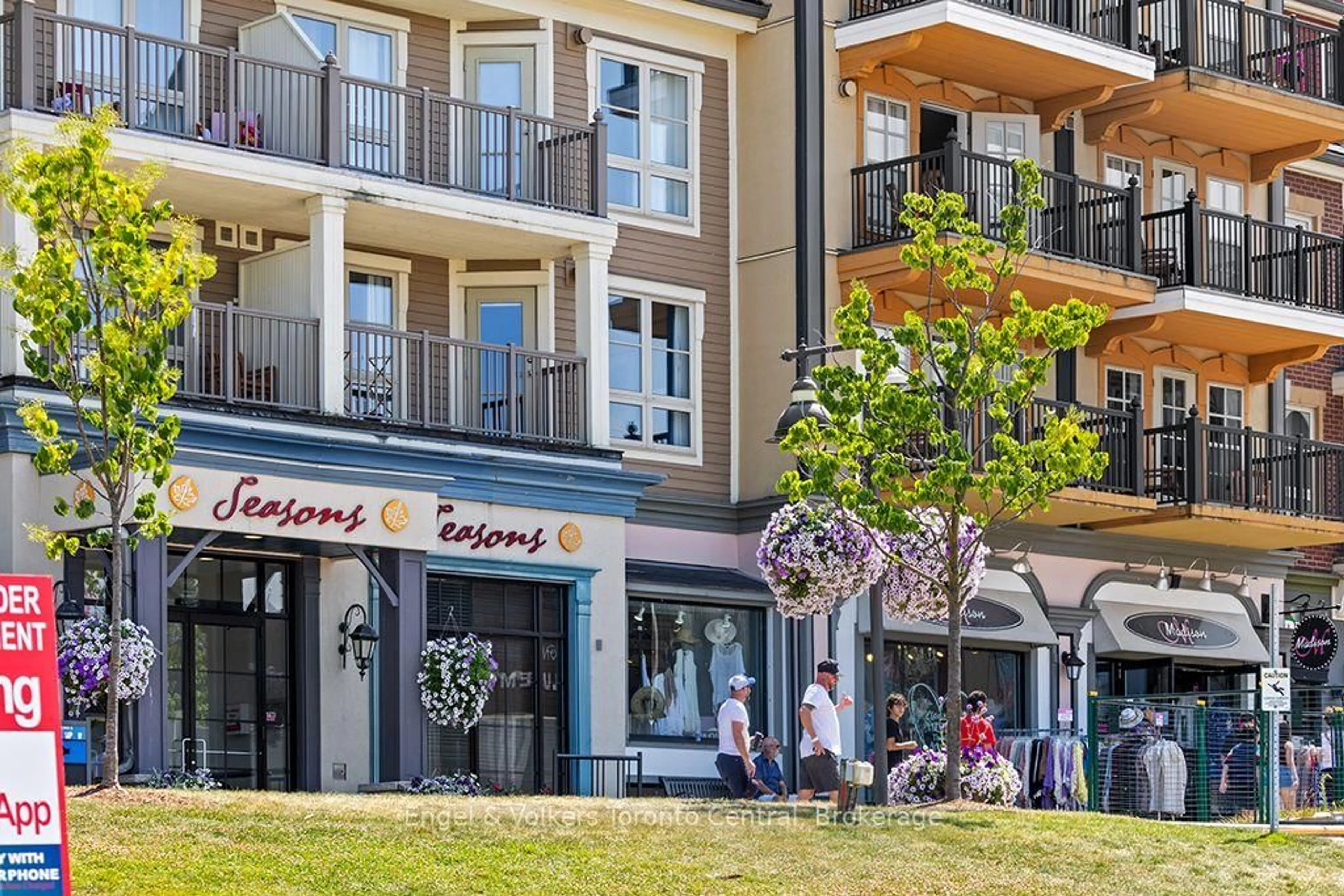 Patio, street for 170 Jozo Weider Blvd #404, Blue Mountains Ontario L9Y 0V2