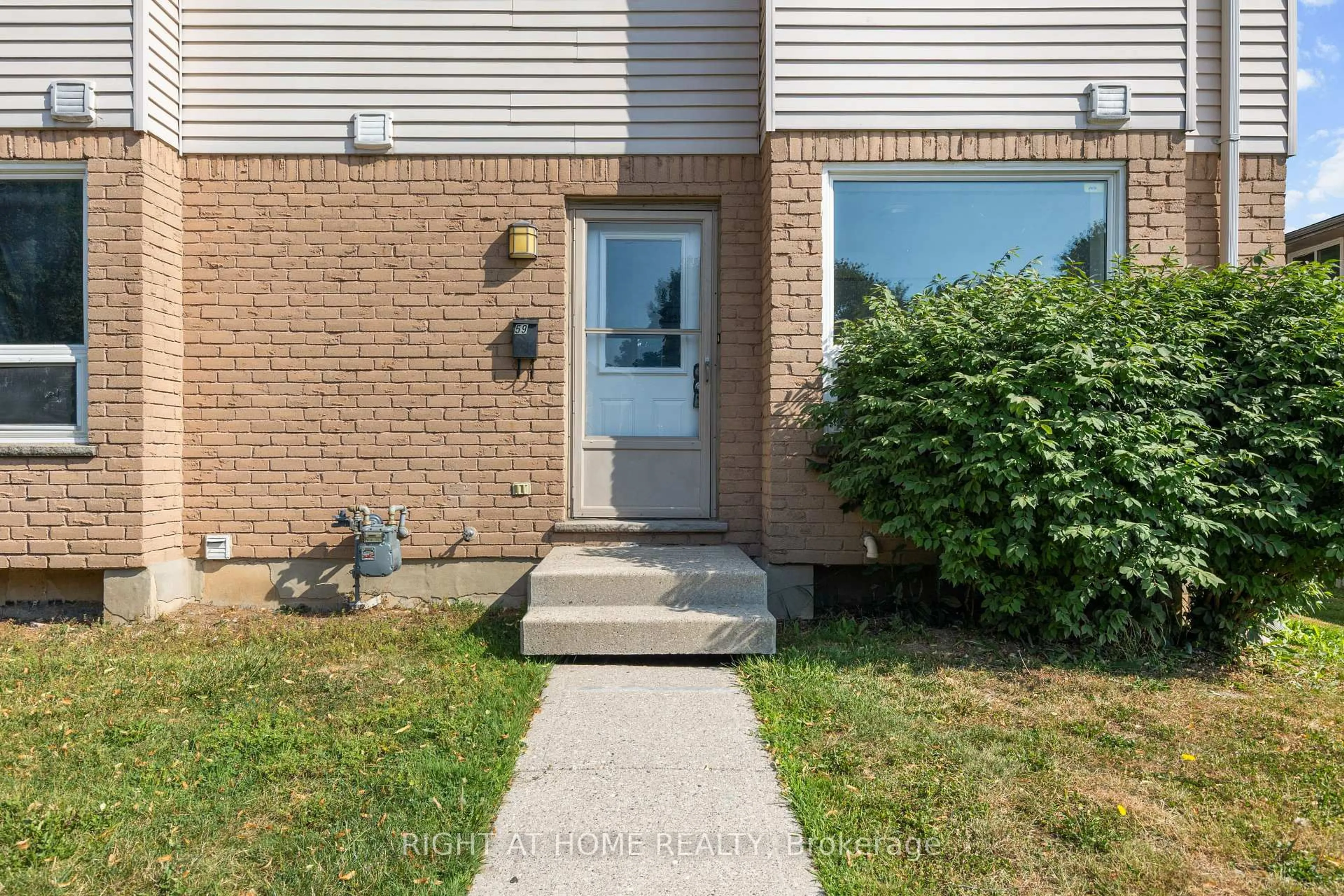 Unknown for 550 Second St #59, London East Ontario N5V 3S3