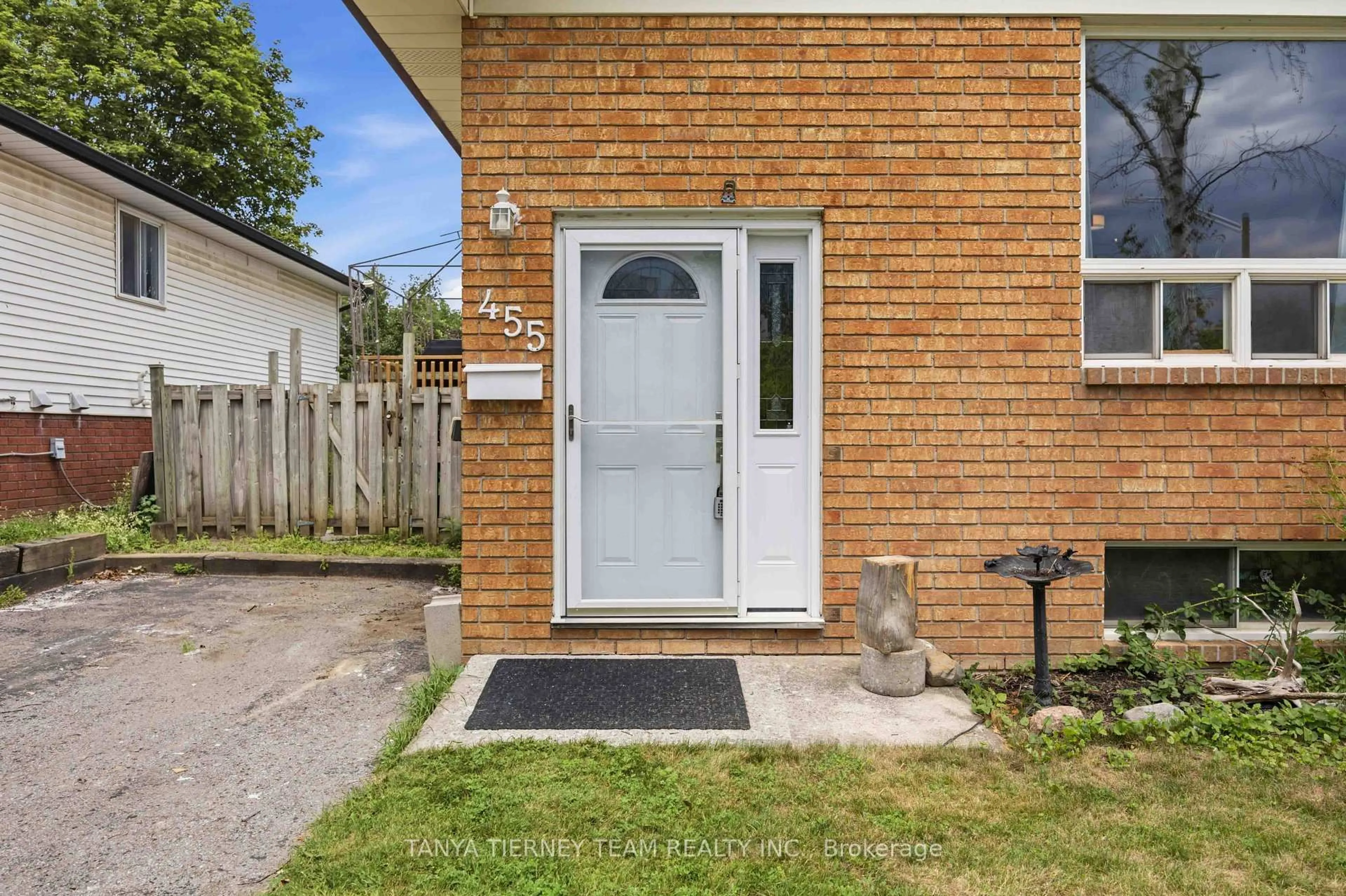 Unknown for 455 Crystal Dr, Peterborough Ontario K9J 8L3