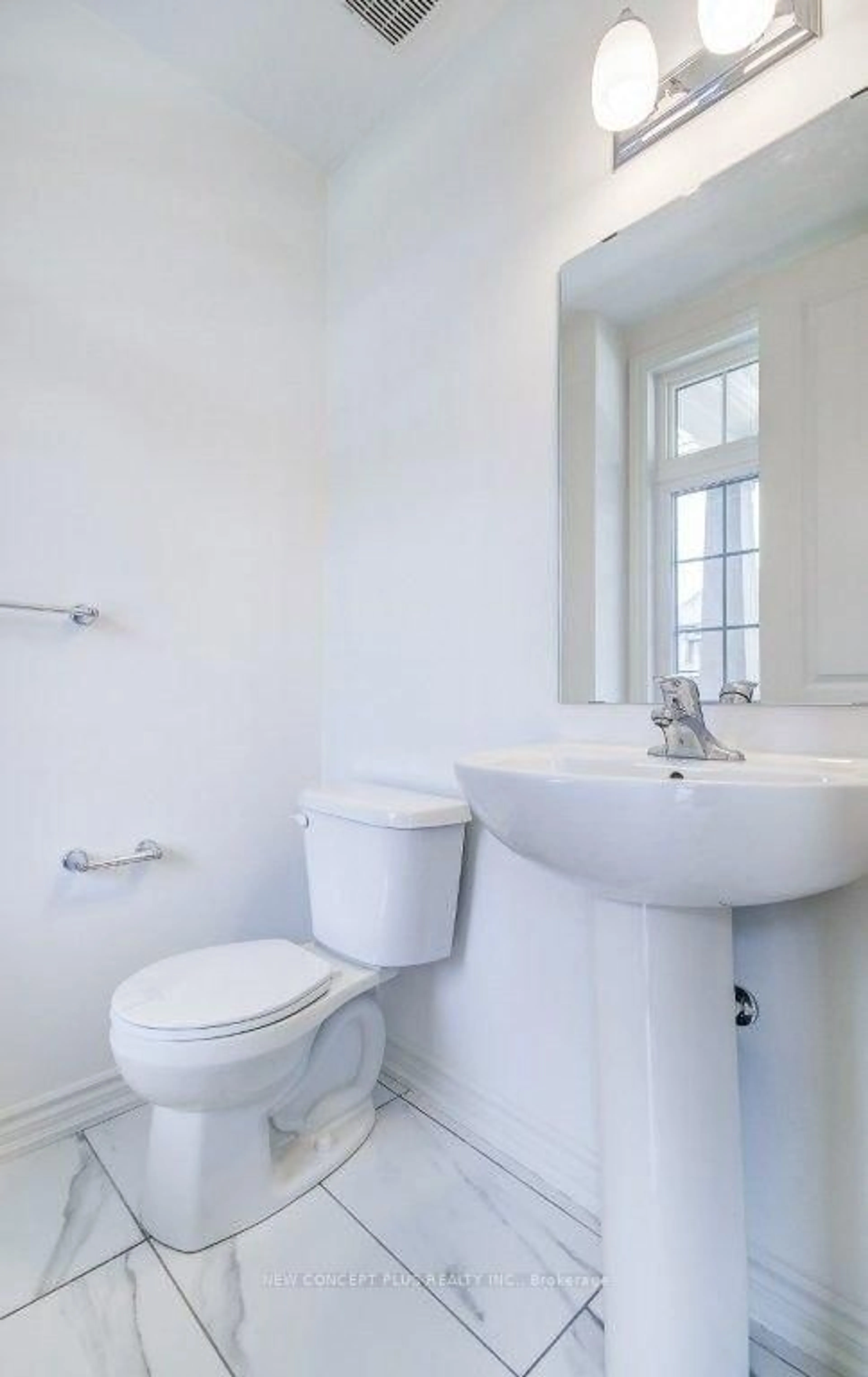 Standard bathroom, unknown for 1042 Denton Dr, Cobourg Ontario K9A 3T8