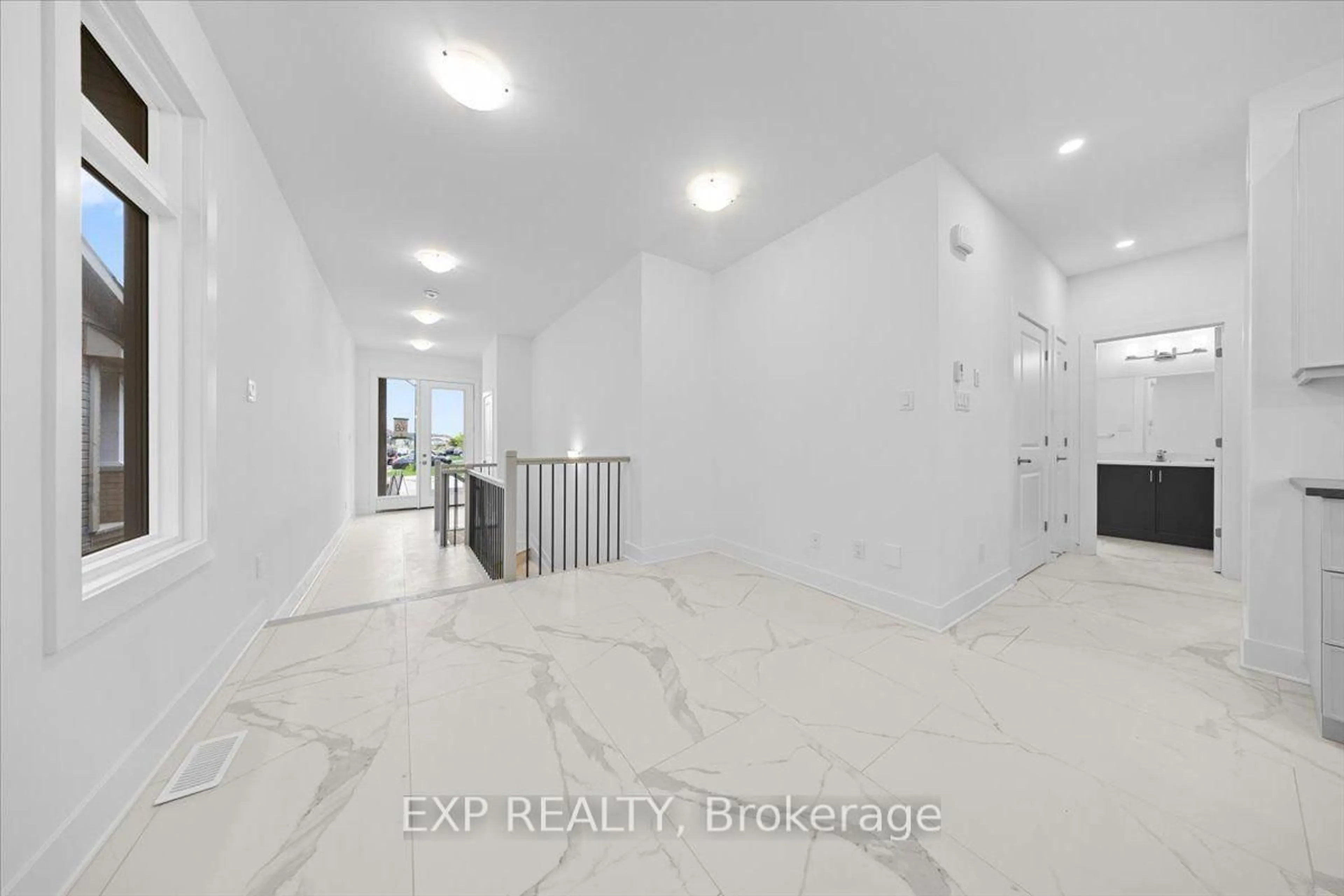 Indoor entryway for 6 Corr Crt, Carleton Place Ontario K7C 0W5