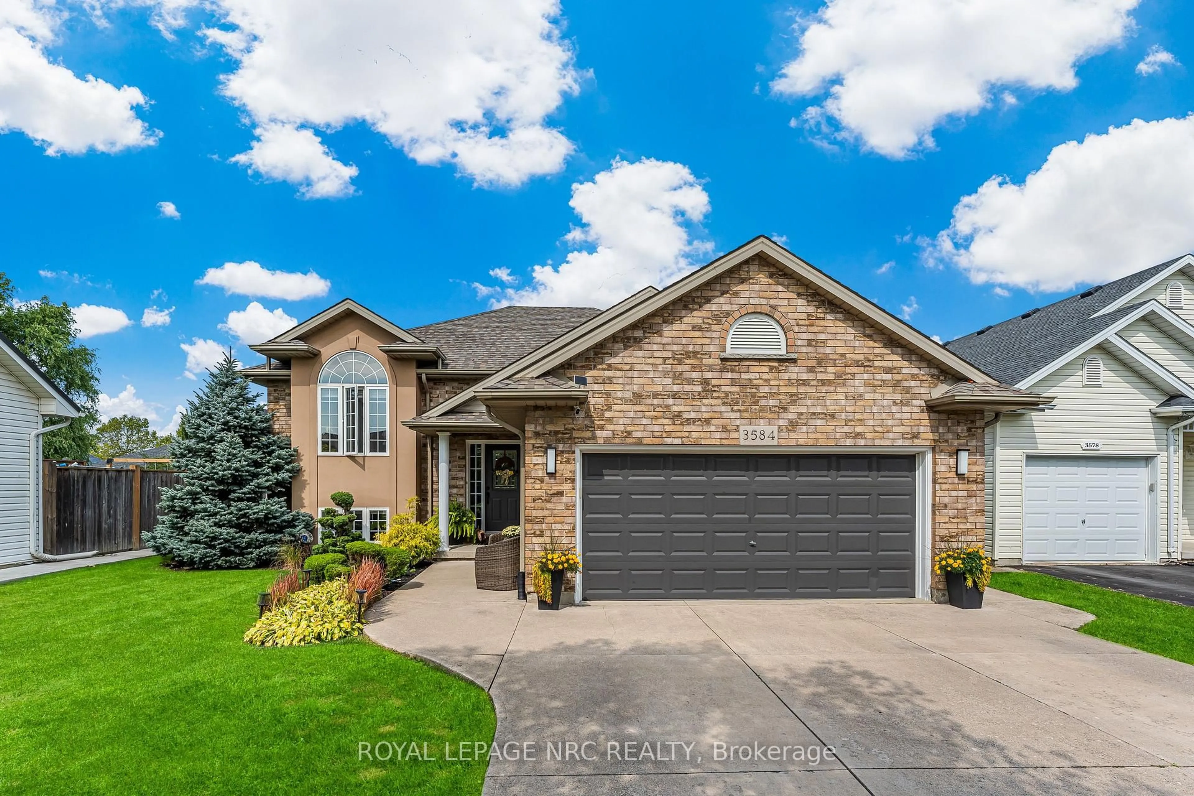 Home with brick exterior material, street for 3584 CARVER St, Fort Erie Ontario L0S 1S0