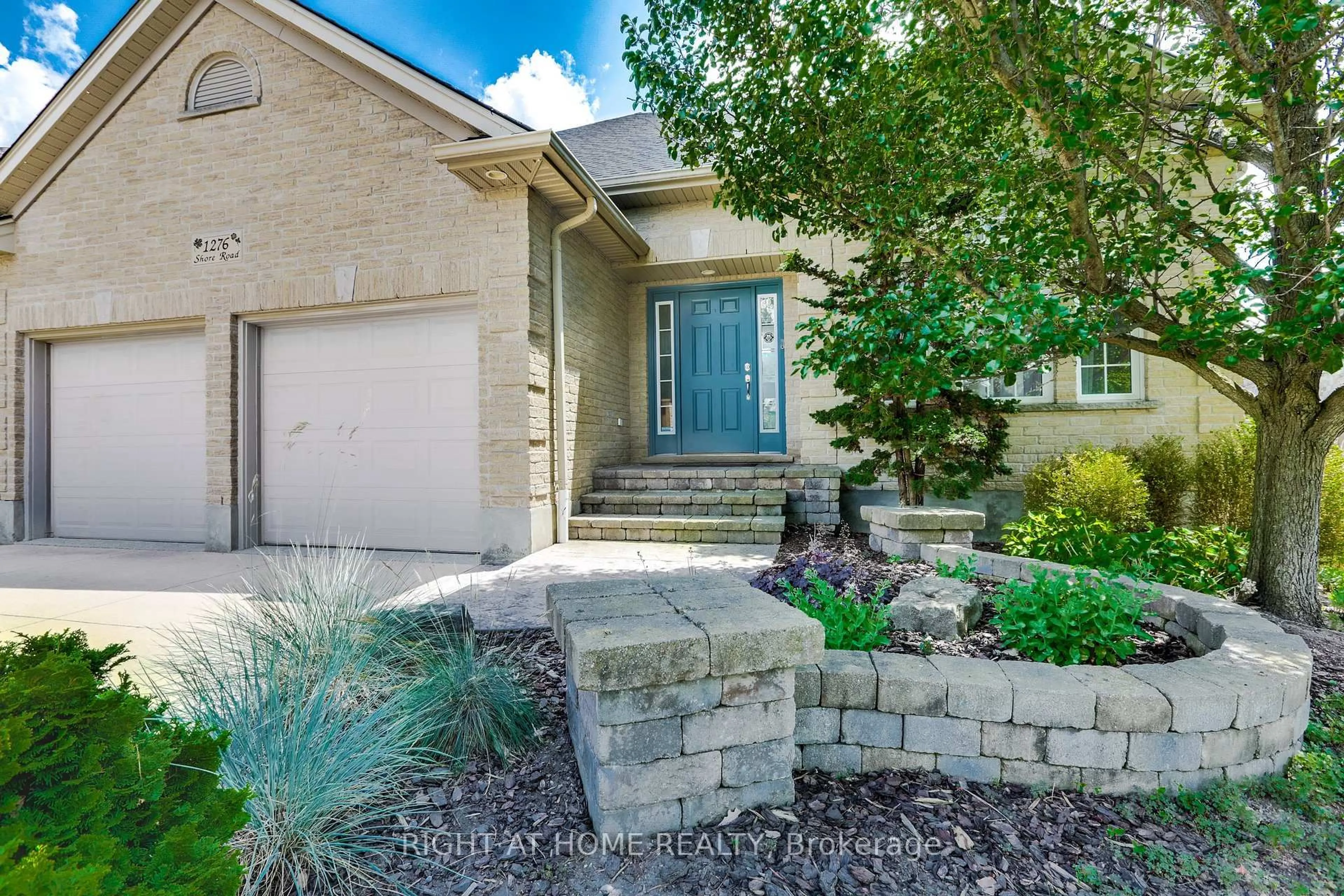 Unknown for 1276 Shore Rd, London South Ontario N6K 4Z7