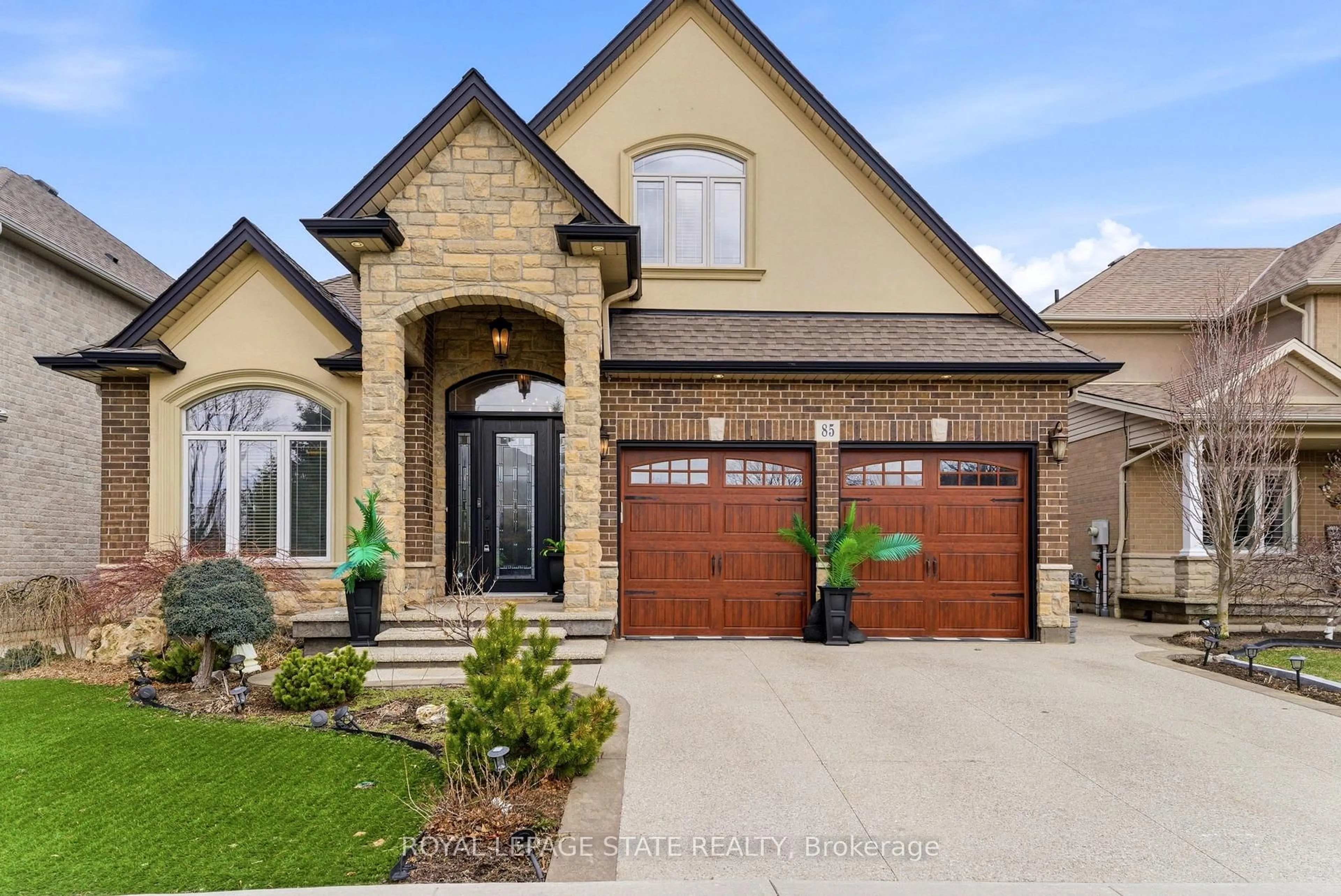 Home with brick exterior material, street for 85 Hillcroft Dr, Hamilton Ontario L9J 3W9