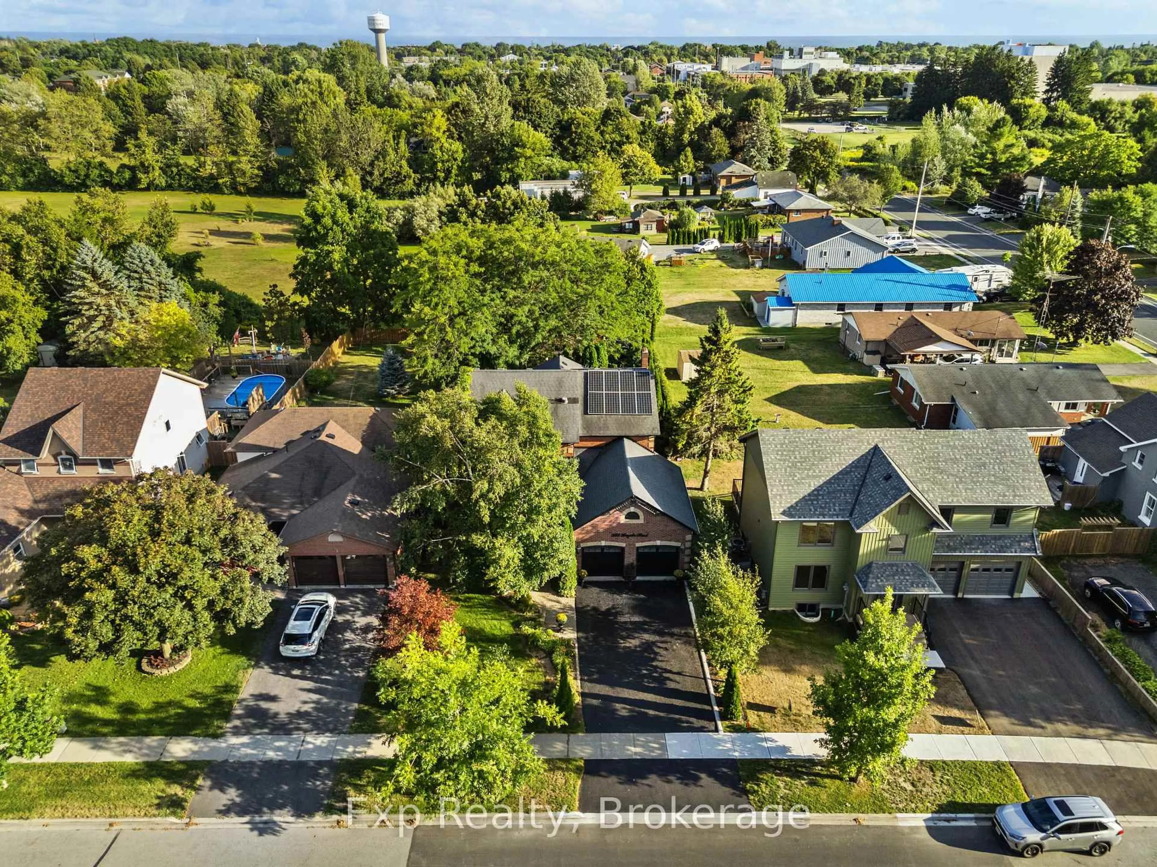 A pic from outside/outdoor area/front of a property/back of a property/a pic from drone, street for 233 Huycke St, Cobourg Ontario K9A 5K8