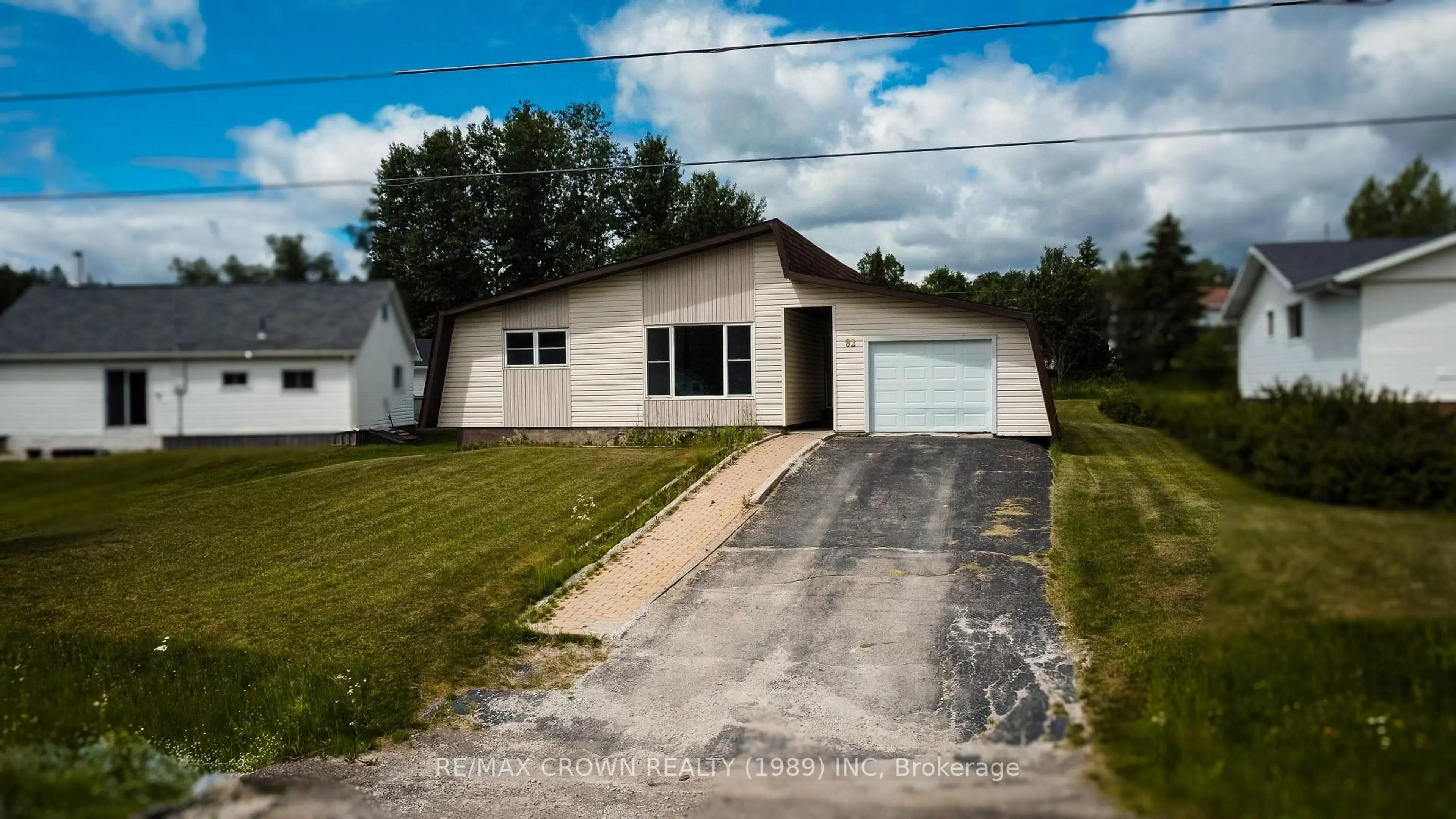 Unknown for 82 Neesomadina Ave, Hornepayne Ontario P0M 1Z0