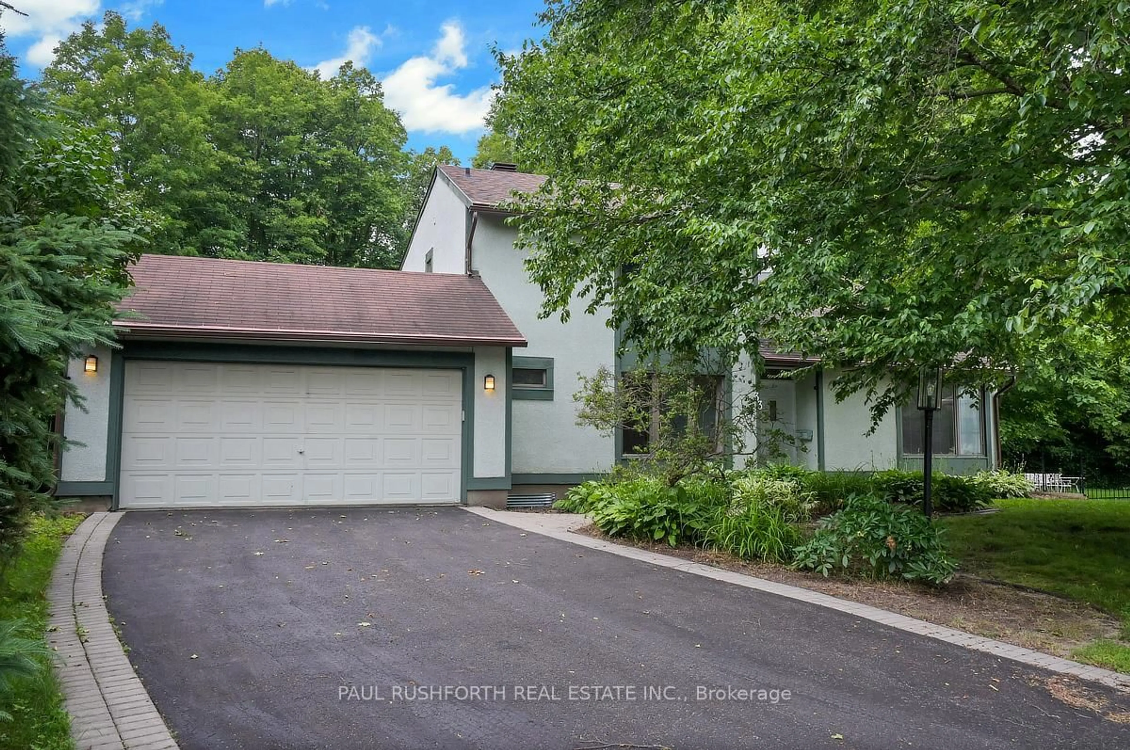 Unknown for 33 Camwood Cres, Ottawa Ontario K2H 7X1