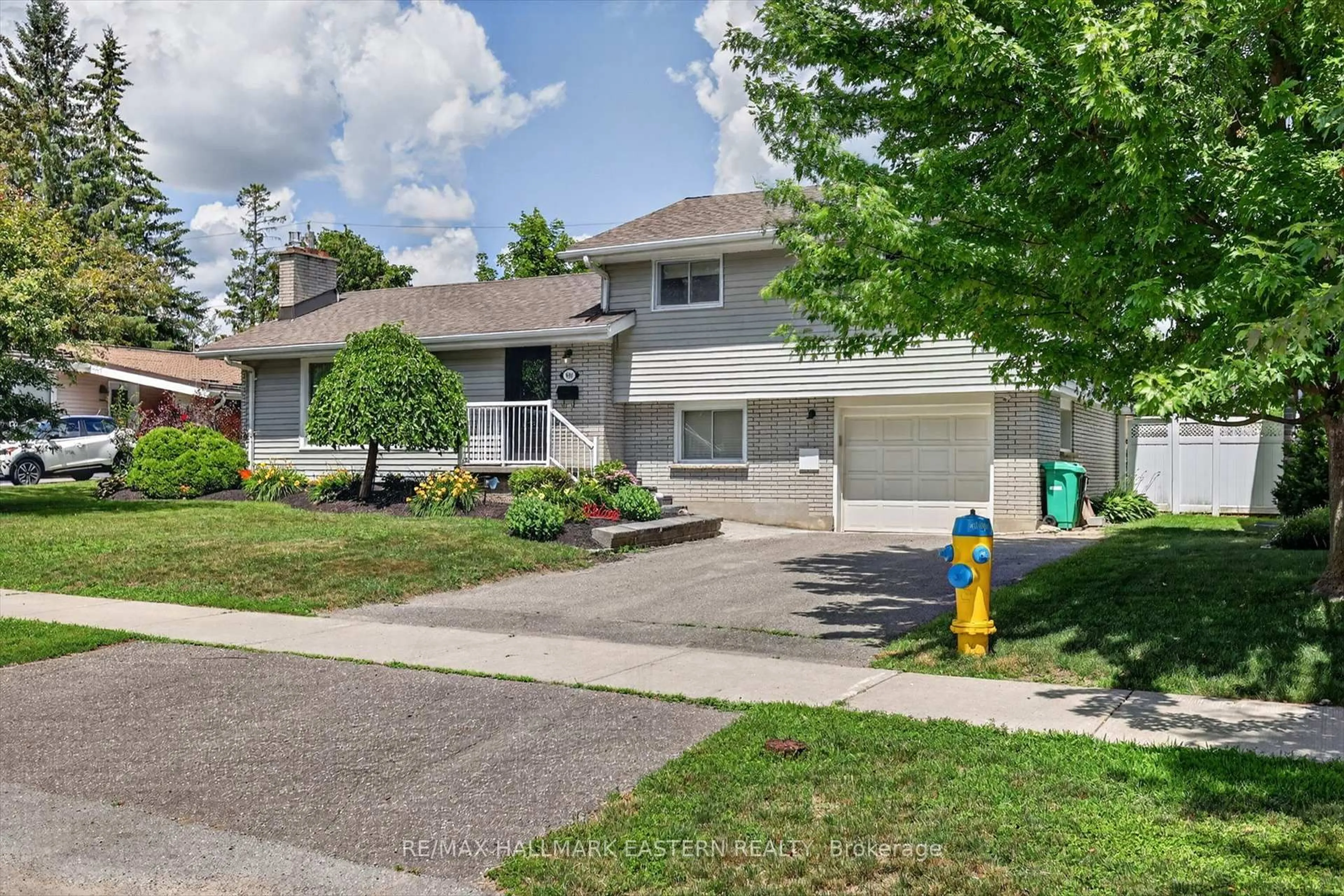 Home with vinyl exterior material, street for 894 Kawartha Dr, Peterborough Ontario K9J 6L3