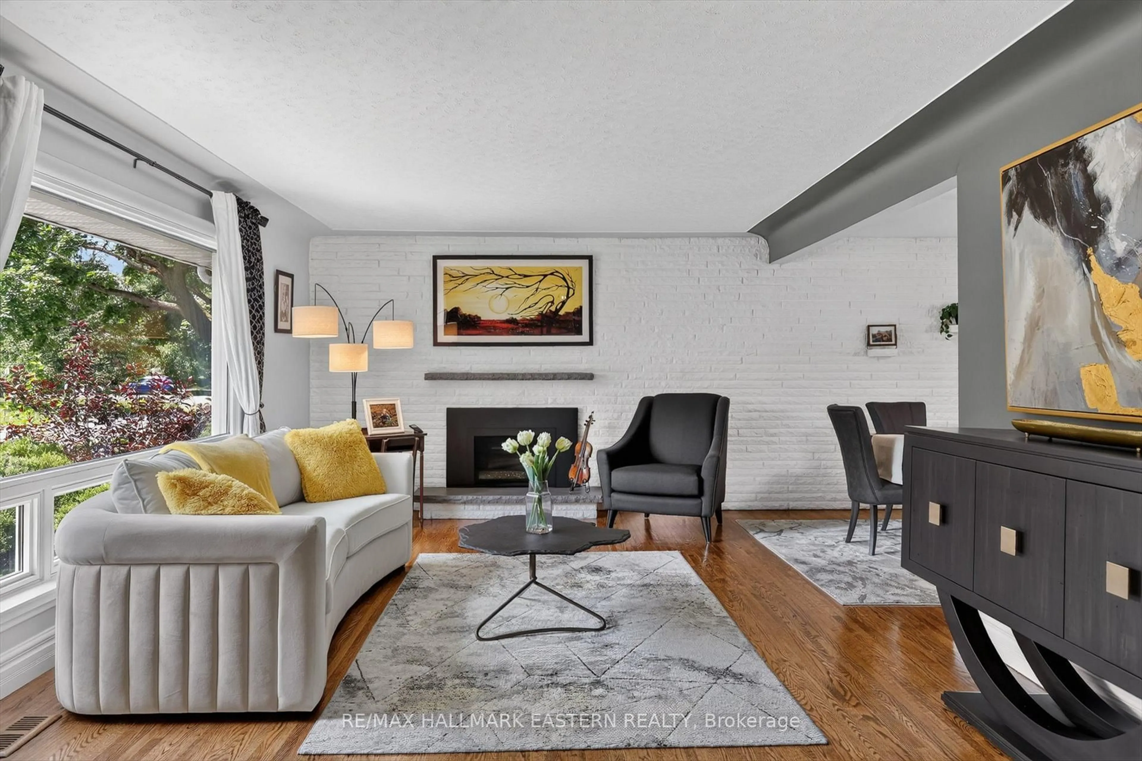 Living room with furniture, unknown for 894 Kawartha Dr, Peterborough Ontario K9J 6L3