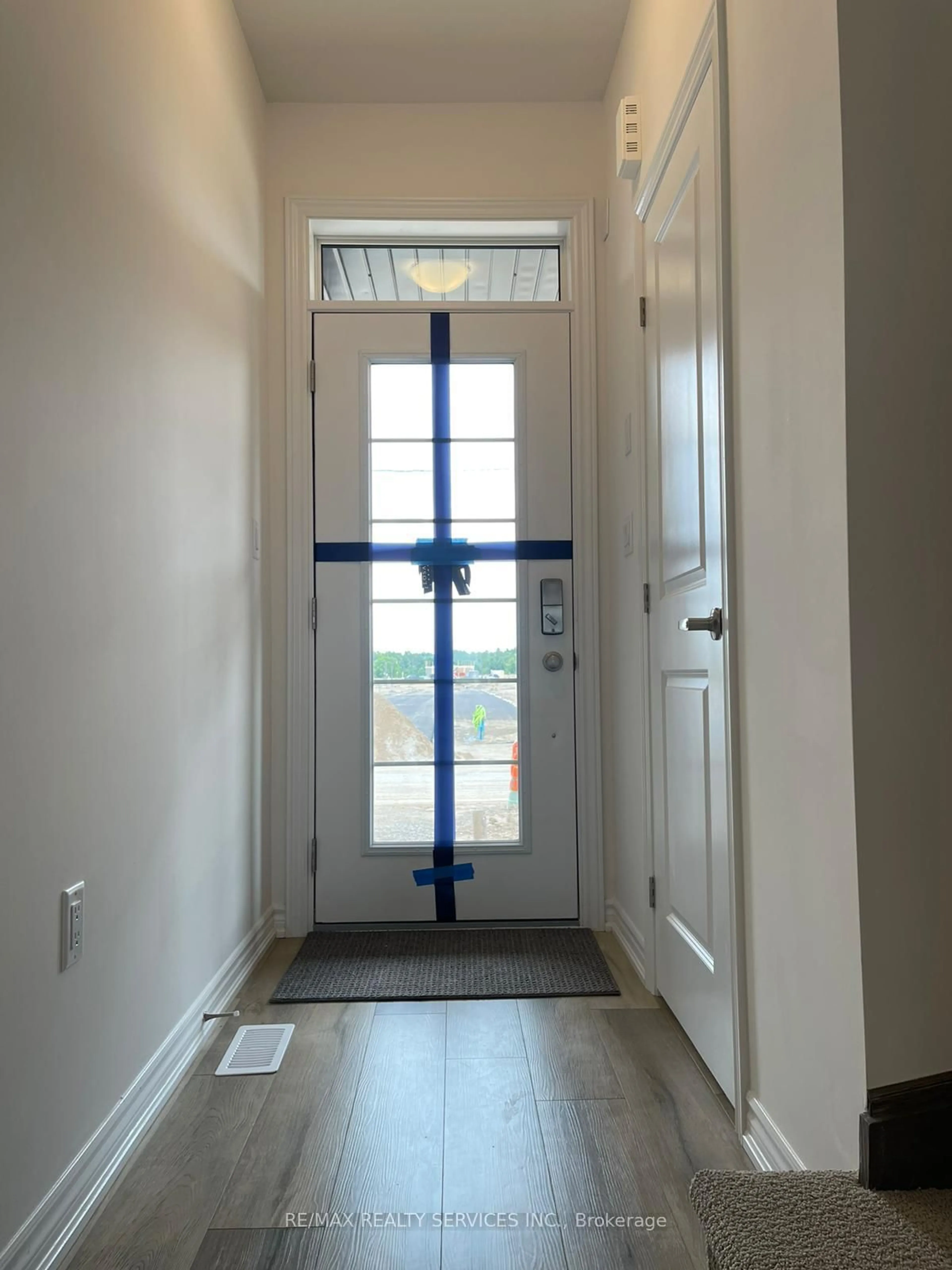 Indoor entryway for 76 June Callwood Way, Brantford Ontario N3T 0V2