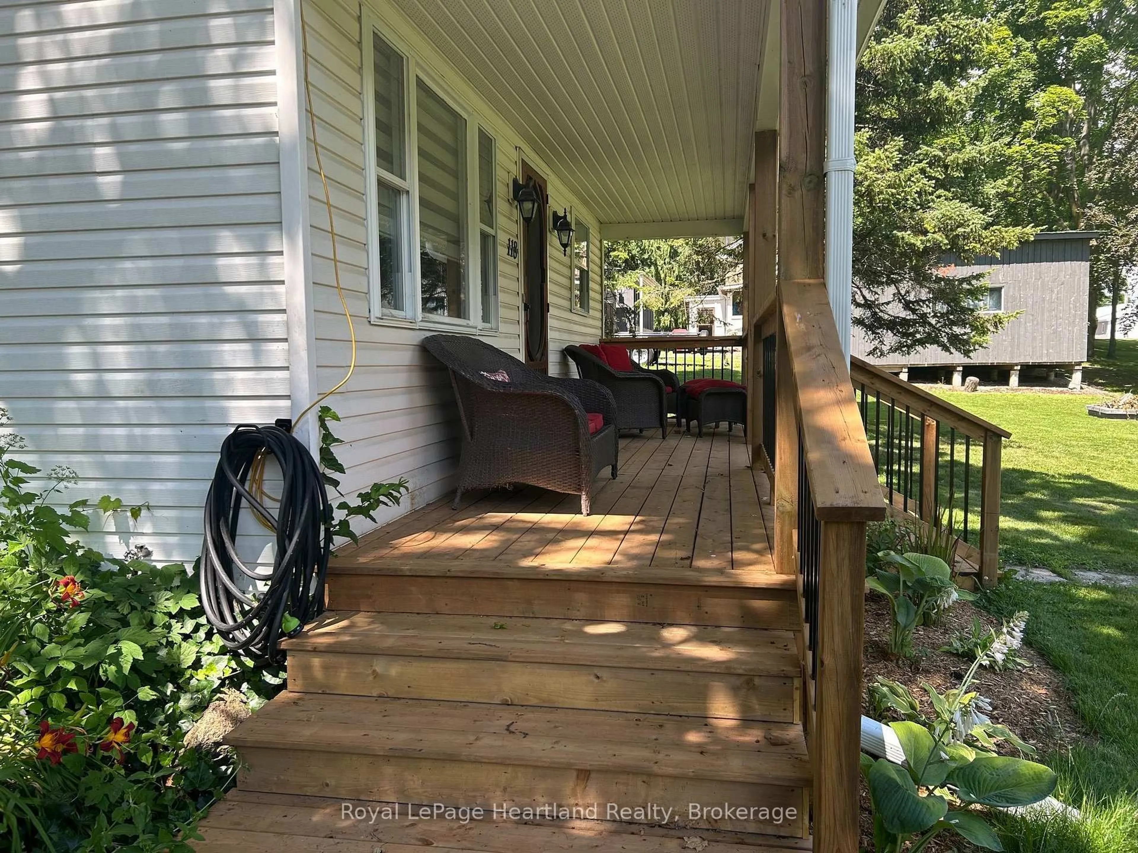 Patio, unknown for 118 ISAAC St, Central Huron Ontario N0M 1L0