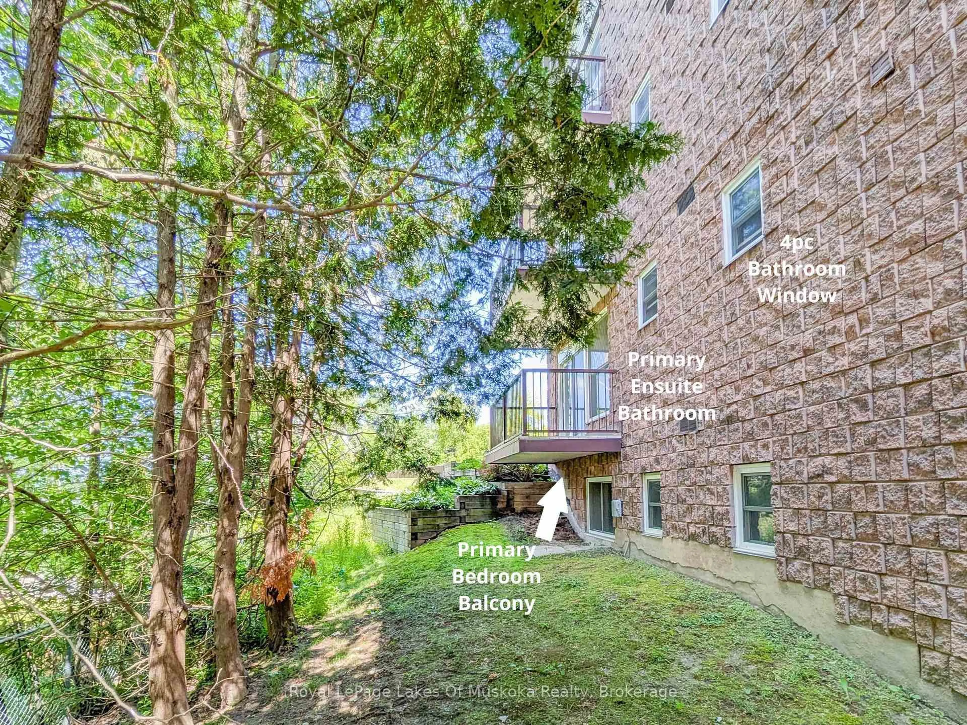 A pic from outside/outdoor area/front of a property/back of a property/a pic from drone, unknown for 38 Monck Rd #101, Bracebridge Ontario P1L 1P4