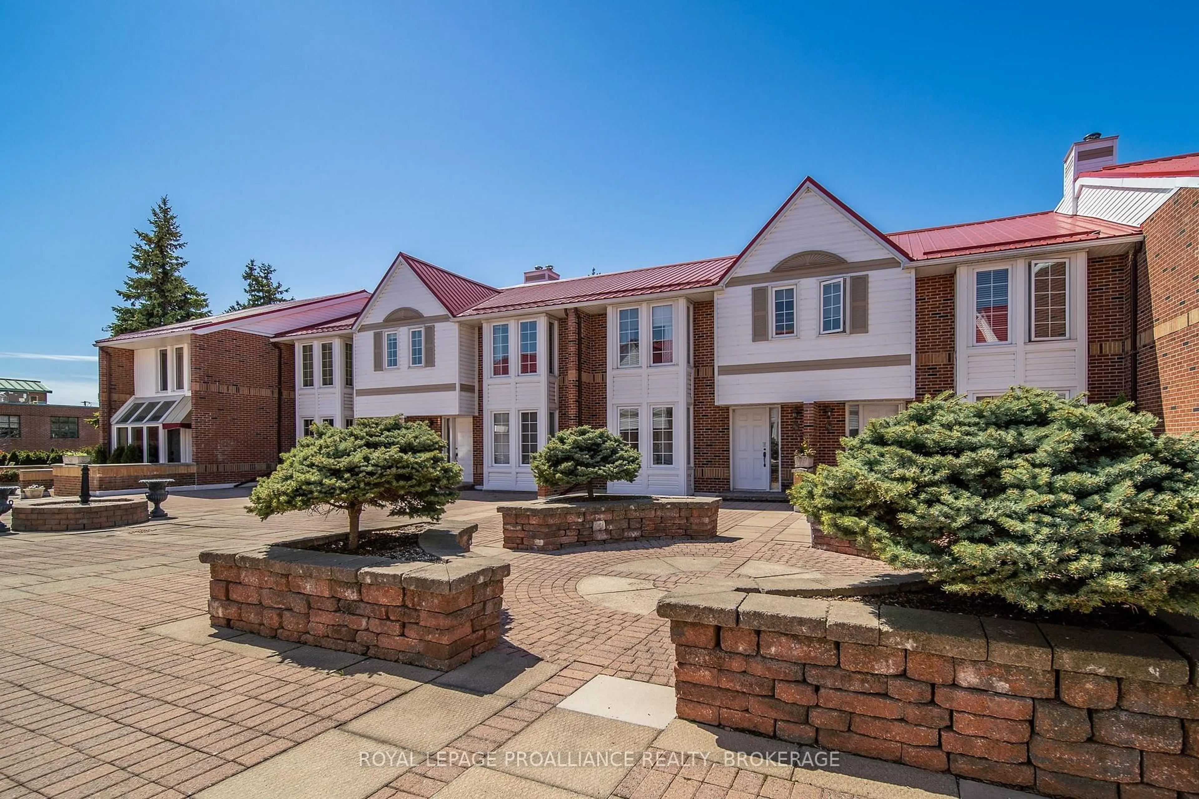 A pic from outside/outdoor area/front of a property/back of a property/a pic from drone, street for 1 Place D'armes #66, Kingston Ontario K7K 6S4