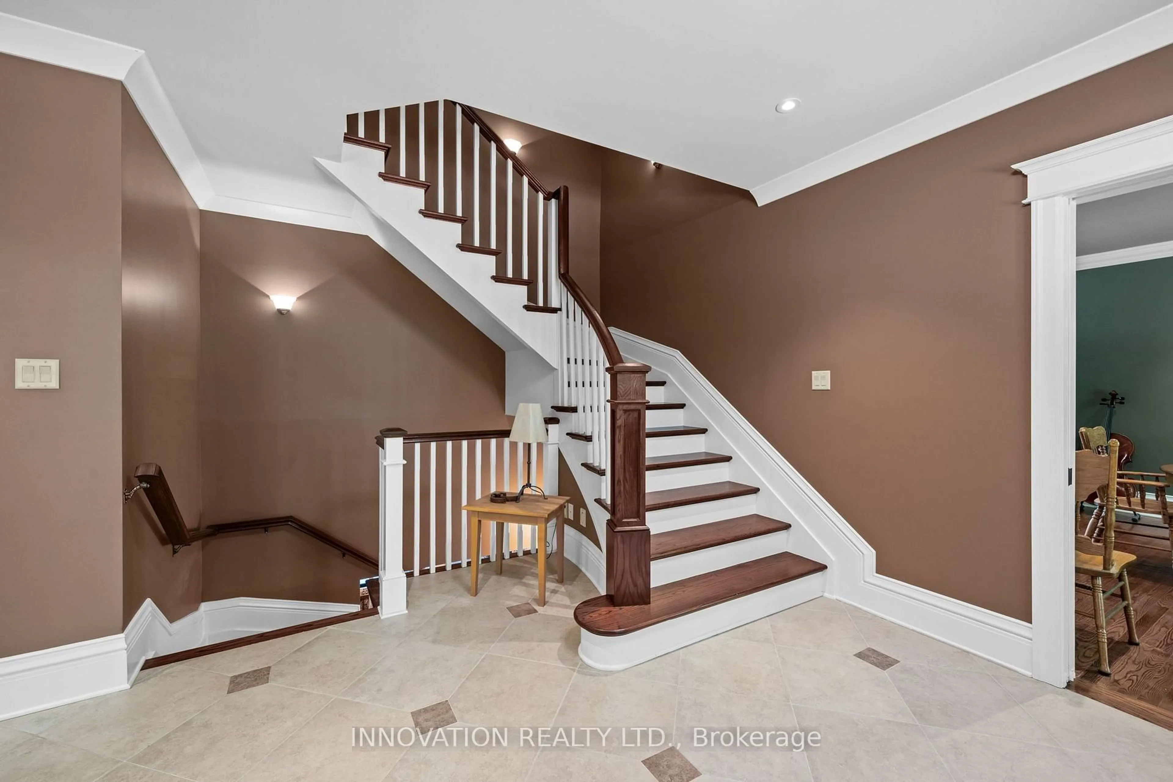 Unknown for 439 John Aselford Dr, Ottawa Ontario K2W 1A8