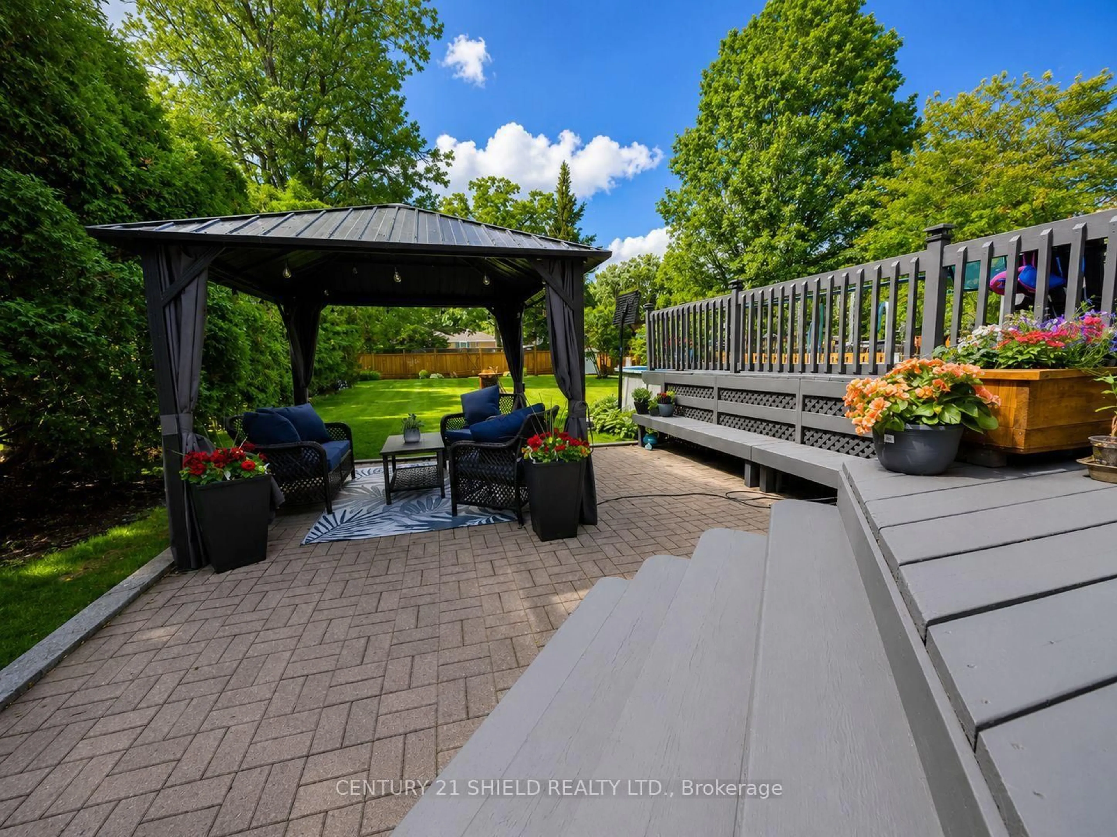 Patio, water/lake/river/ocean view for 1305 Osborne Ave, Cornwall Ontario K6J 1L3